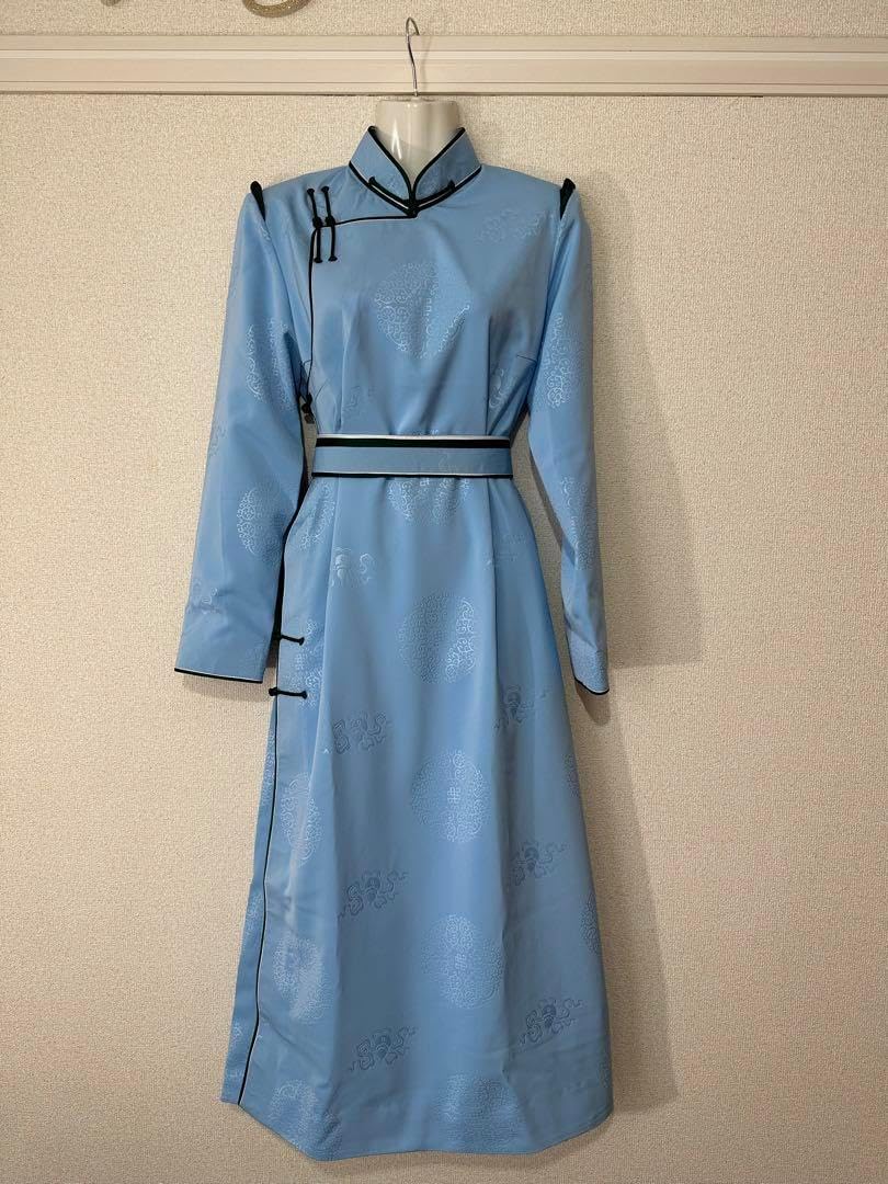 モンゴルの民族衣装　馬頭琴　モリンホール　モンゴルデール　VIVANT デール モンゴルの民族衣装 馬頭琴 モリンホール モンゴル モンゴル衣装