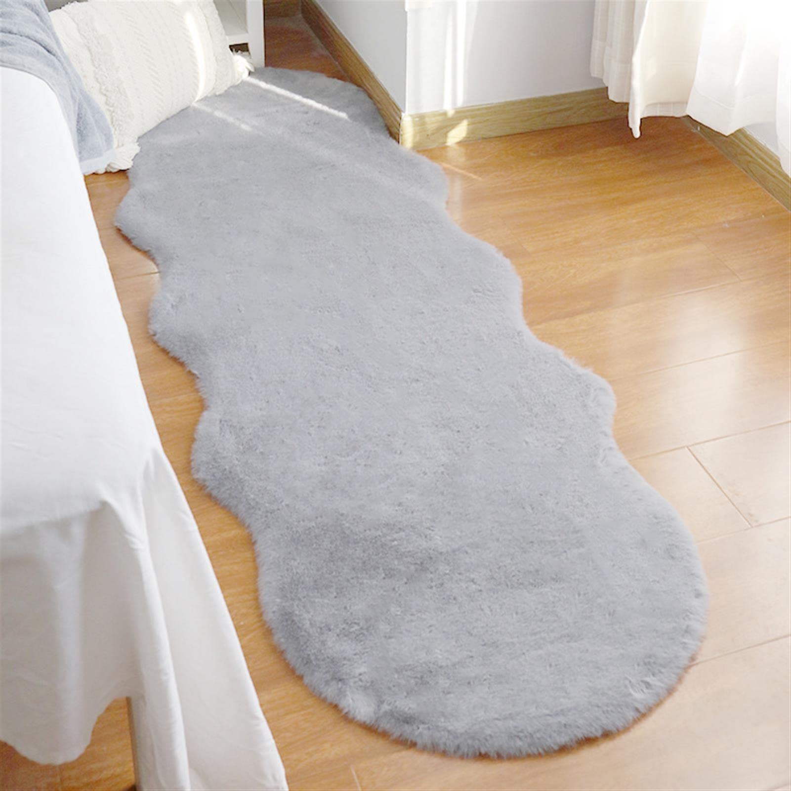GueTTO Natural Faux Rabbit Fur Rug Ultra Soft Plush Extra Large Animal Rugs Living Room Wool Shaggy Fluffy 30mm Thick Pile Height Modern Area Rugs,Gray,60x90cm