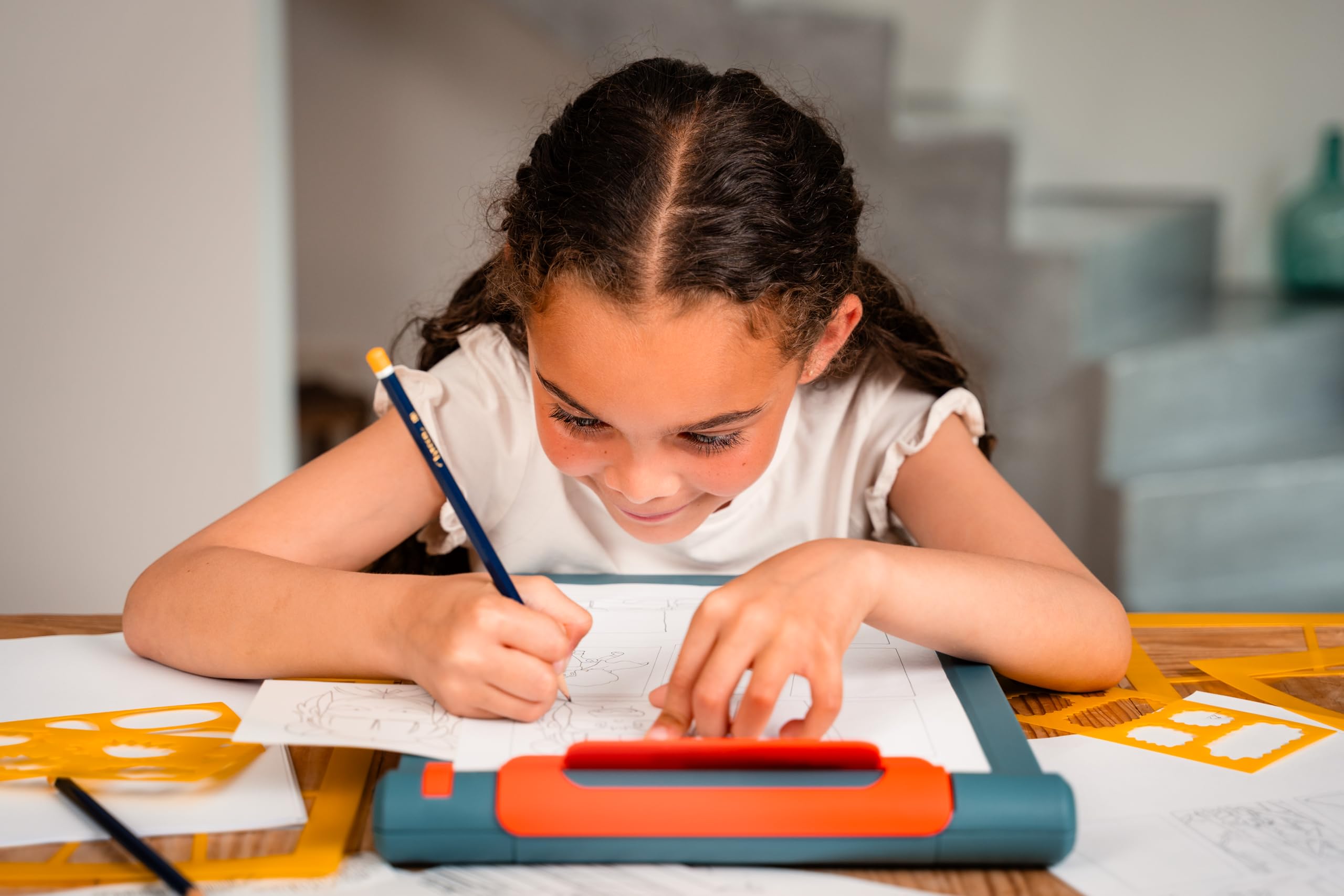 Nathan - Dessinéo Manga, Tablette Dessin Enfant dès 9 Ans, Tablette Lumineuse pour Créer Ses Manga, Mangaka, Loisir Créatif Enfant, Apprendre à Dessiner, Méthode Pas à Pas, 380 modèles