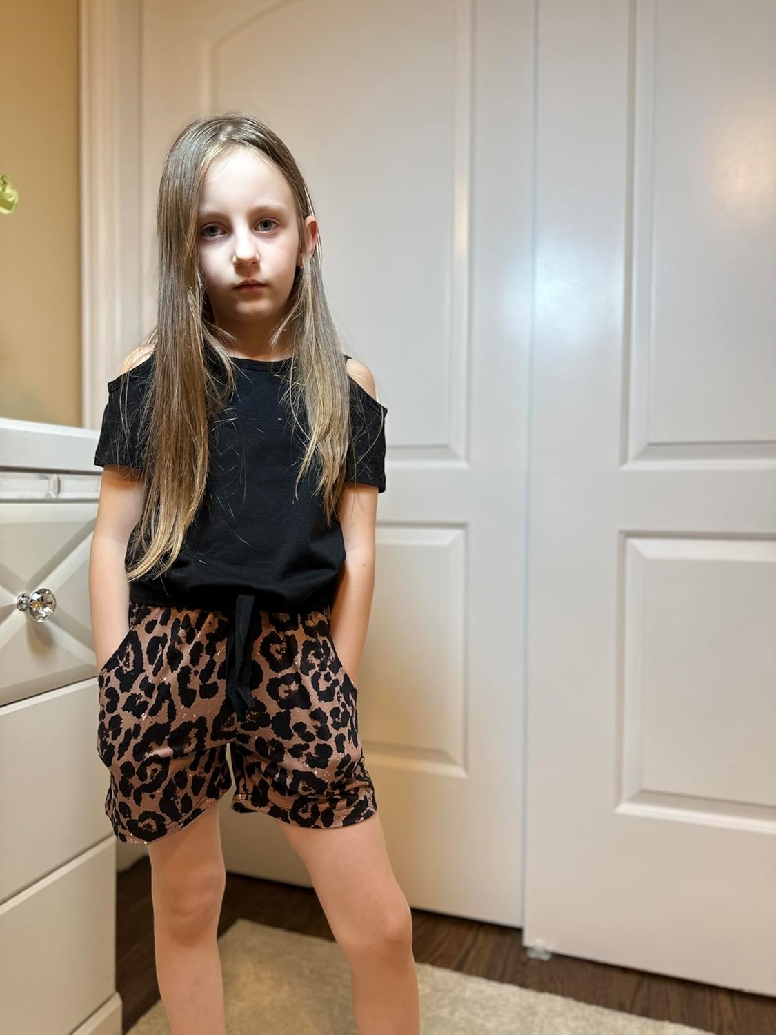 Arshiner Girls Short Sets 2 Pieces Outfits Short Sleeve Tie Knot T-Shirts and Casual Shorts With Pockets Cute Clothes Sets - Image 7