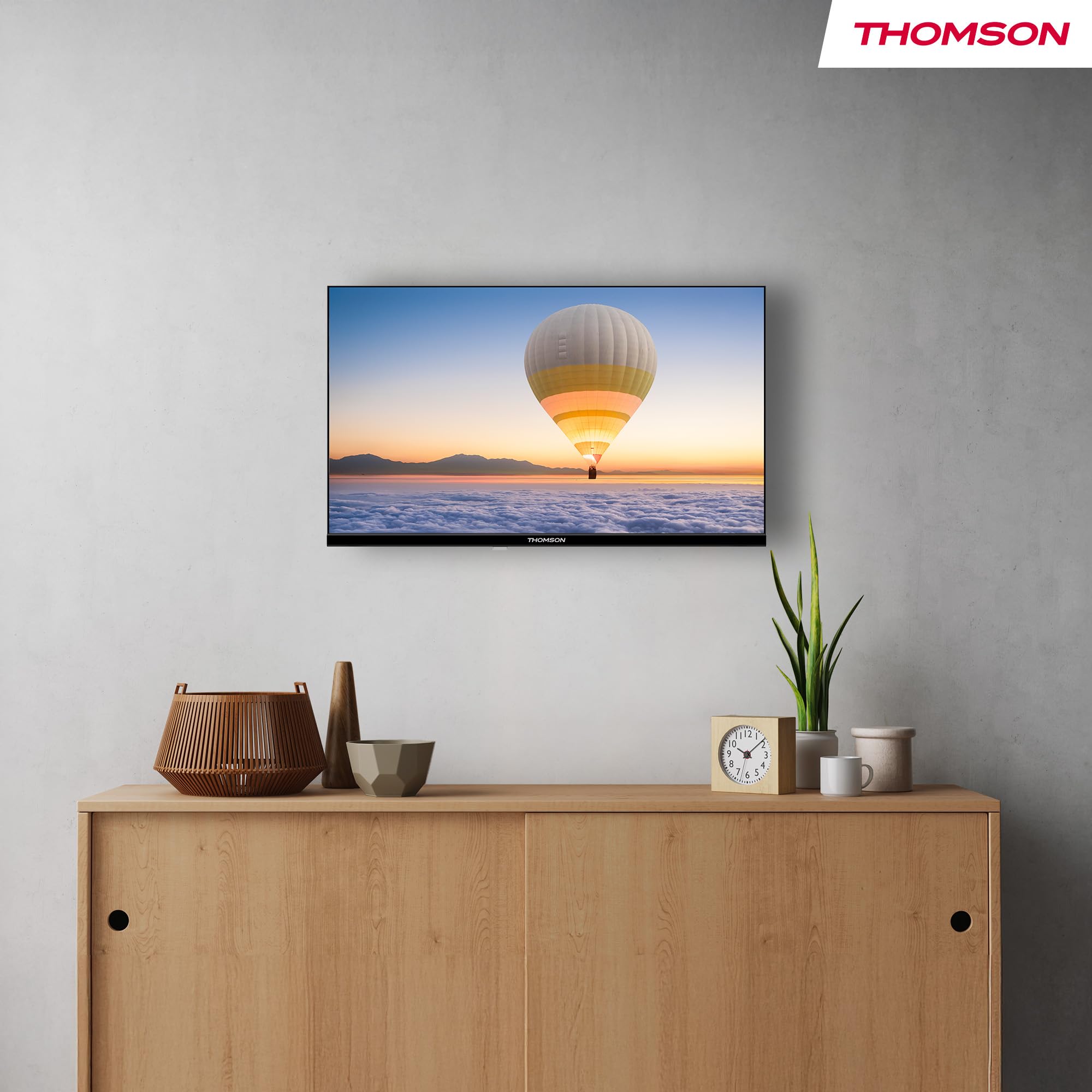 THOMSON 24 Pouces (60 cm) HD LED Smart TV, Wi-FI, Commande vocale, HDR10, Dolby Audio, Triple Tuner (Câble-Satellite-TNT), HDMI, USB, 1.5GB RAM, 8GB Flash – 24HT2S15