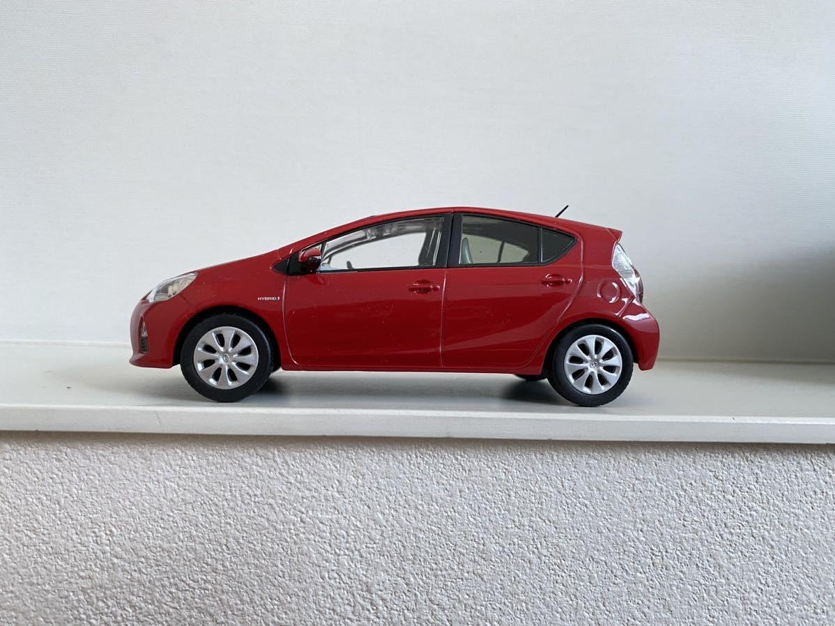 Amazon | 初代 アクア ミニカー 1/30 スーパーレッドV 3P0 赤