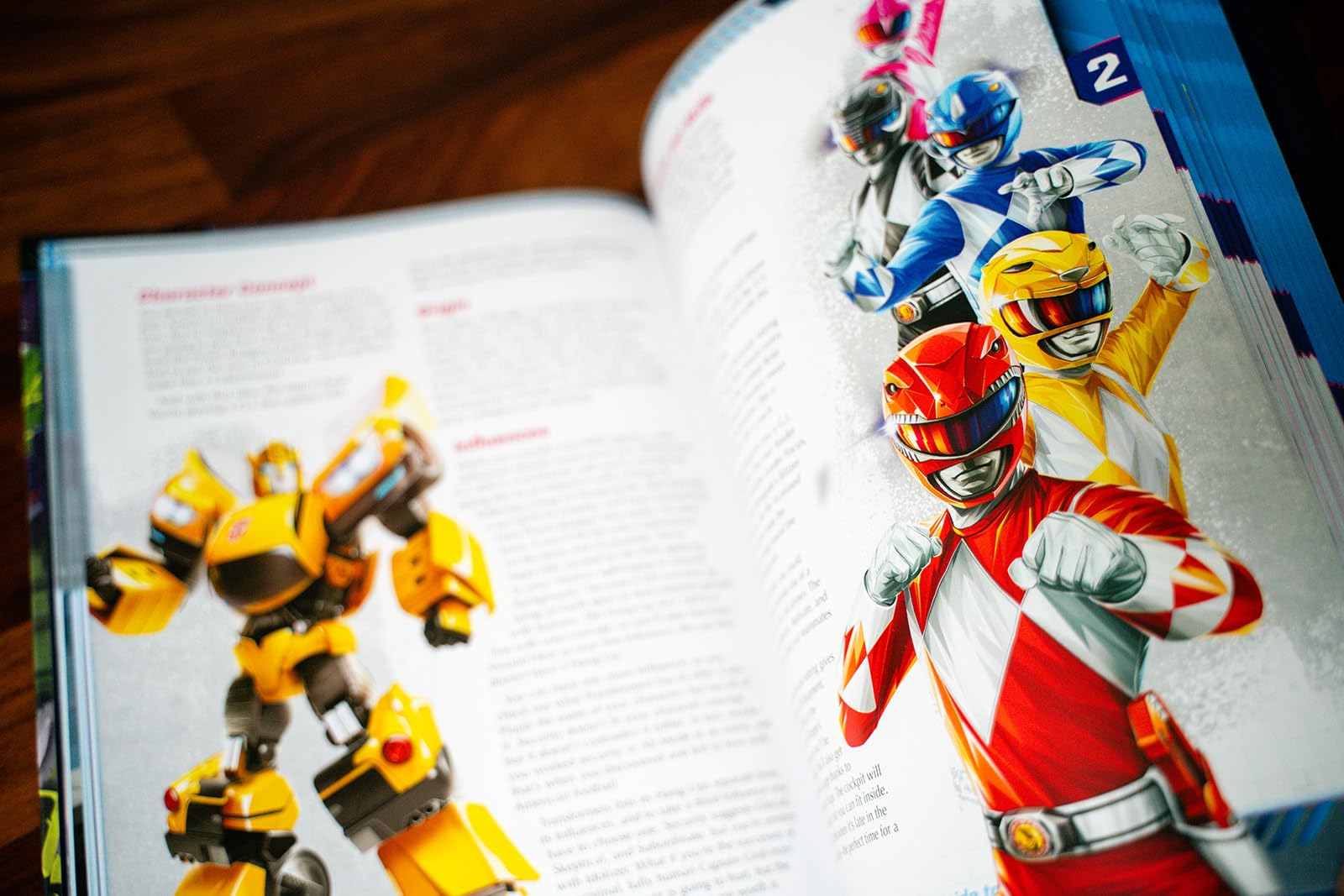 Renegade Game Studios Essence20 Guida sul campo del sistema di gioco di ruolo all'azione e all'avventura Crossover Sourcebook Power Rangers G.I. Joe Transformers