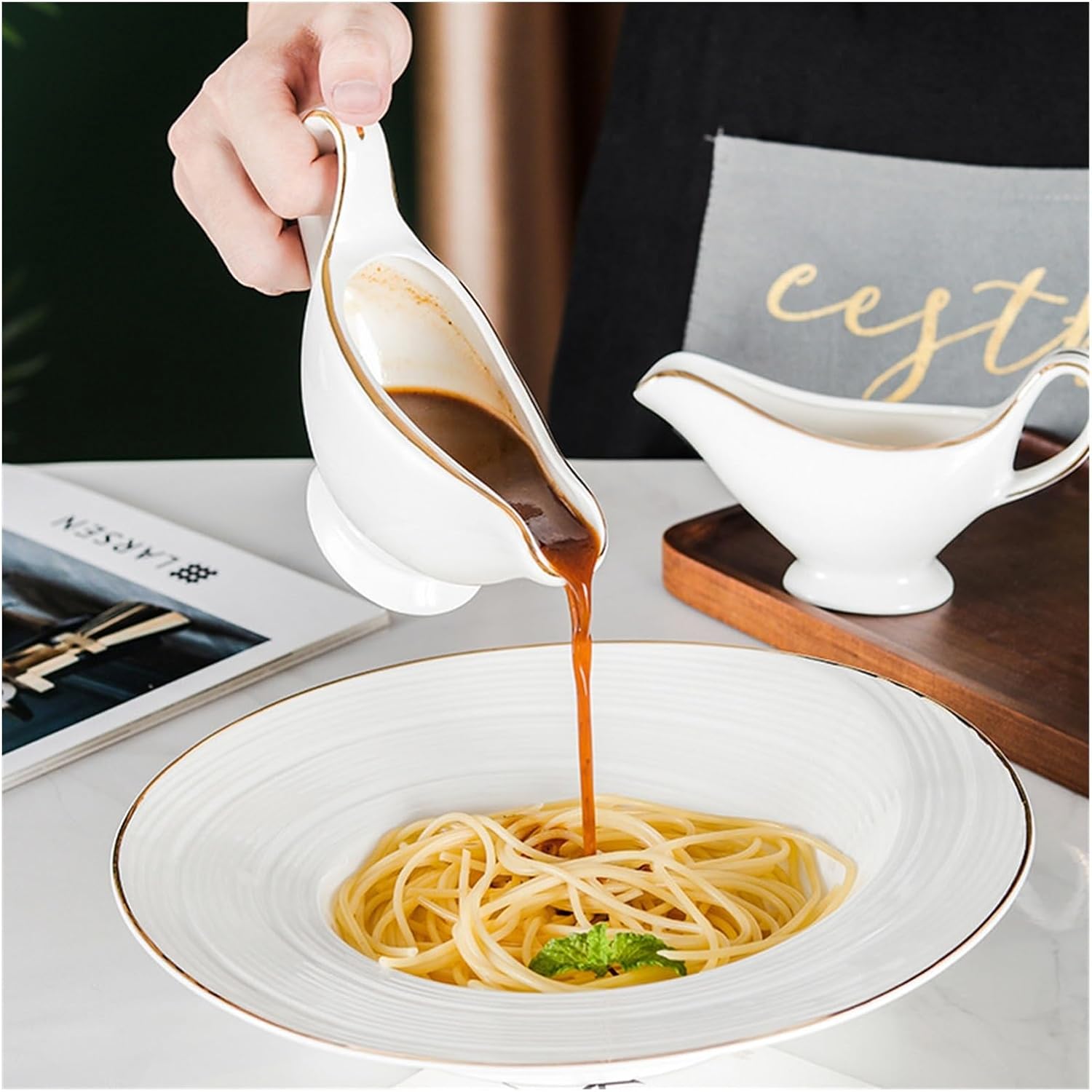 Gravy Boat White Ceramic Gravy Boat Small Sauce Jug with Smooth Handle Porcelain Sauce Boat for Salad Dressing Custard Cream Serving Kitchen Gravy Jug