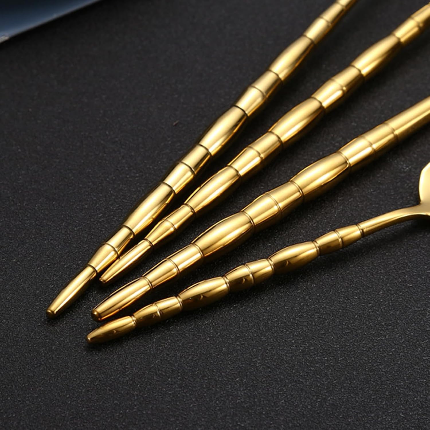 24 Piece Fine Flatware Set, Service for 6, golden tableware Stainless Steel, Silverware Set, Dishwasher Safe (Golden 72pcs(set for 18))