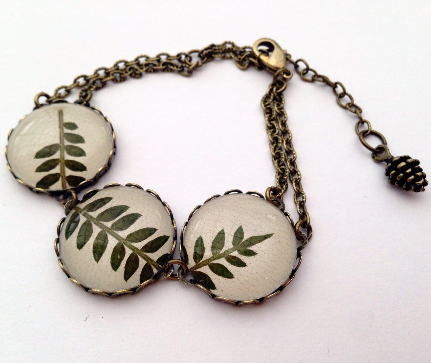 Leaf bracelet, Nature jewelry, terrarium jewelry, nature bracelet, Real leaf jewelry, Green leaf jewelry, with pressed leaves and glass cool