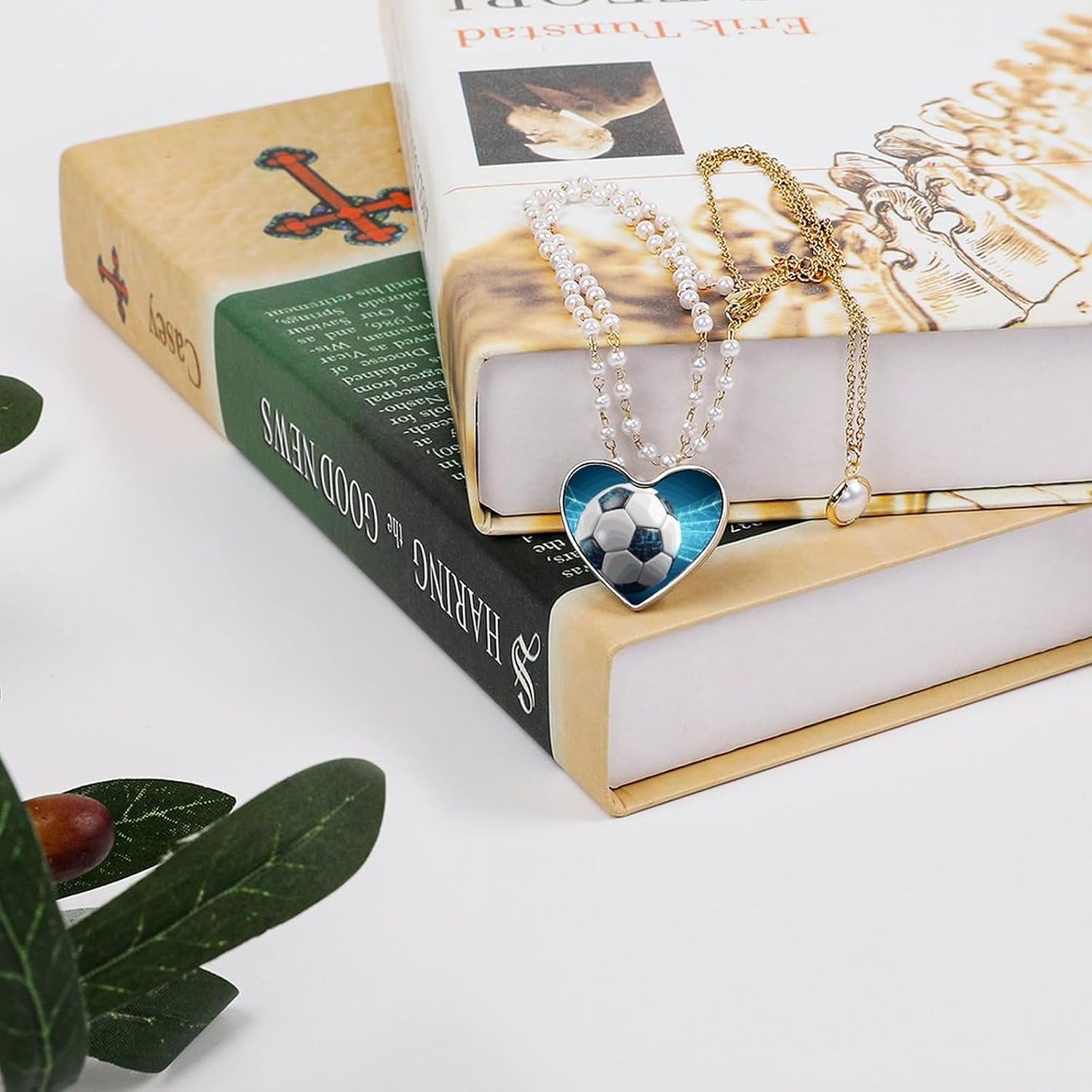 Heart Brooch Pin, Soccer Sports Ball Printed Wedding Party Clothes Jewelry Accessories Badge for Backpacks，Valentine Pin
