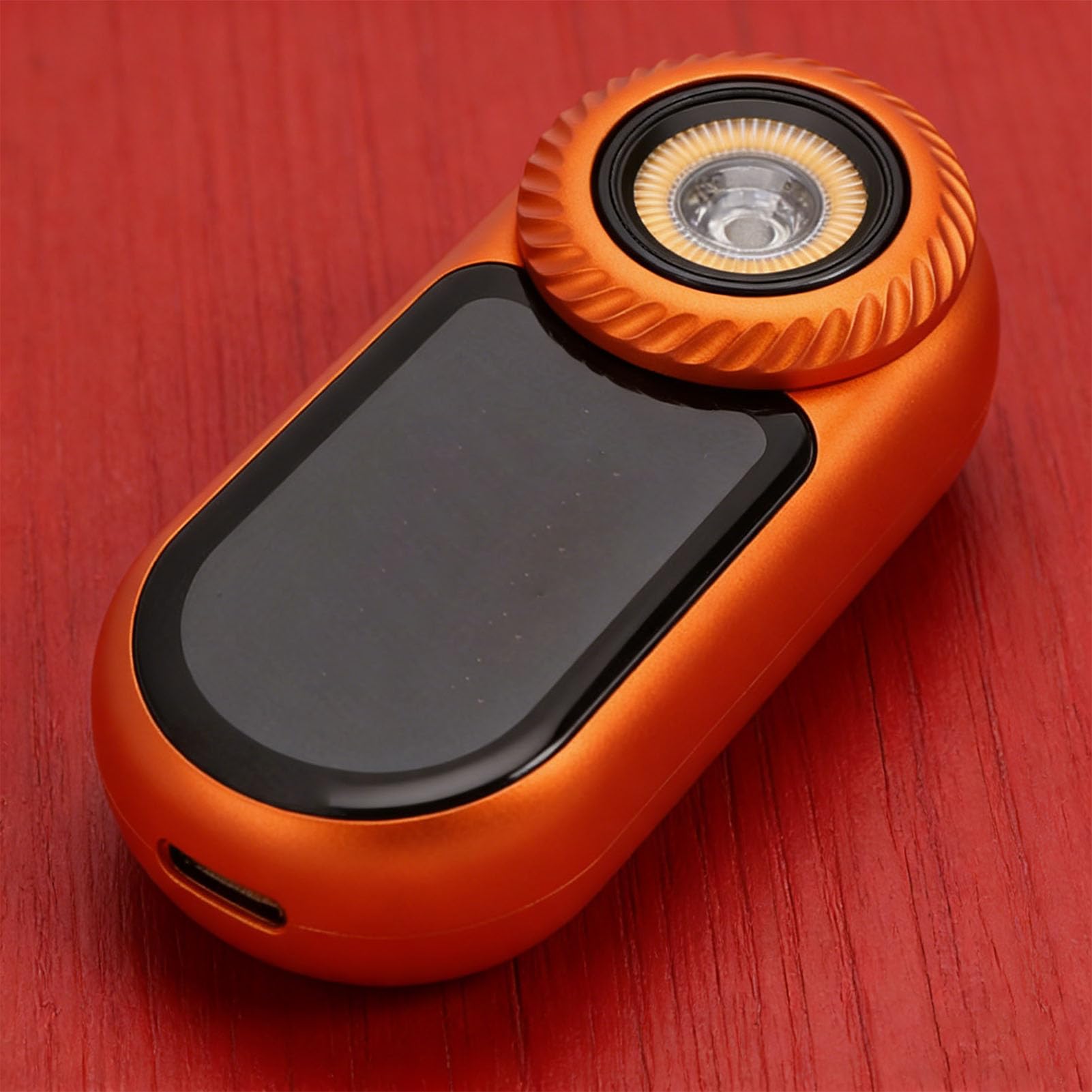 Torcia 400lm LED Luce Tascabile Ricaricabile con Display RGB, luminosità Regolabile, Giochi Interattivi per Campeggio, Lavoro, Emergenza