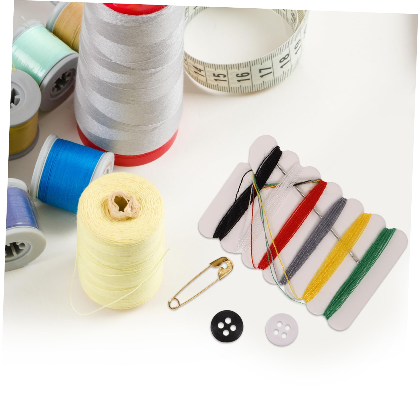 Kit de Costura Hogar Viaje, 100 Piezas, Portátil, Botones, Agujas E Hilos Obsequio Útil para Bodas y Costura Color Aleatorio