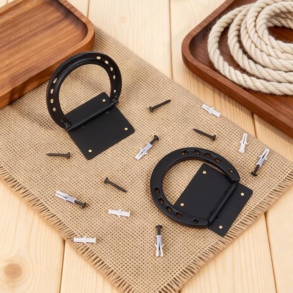 BENECREAT - 2 anillos de corbata de caballo, anillo de fijación resistente en forma de cruz de hierro para caballos, entrenamiento en forma de herradura, para carruajes y pastos al aire libre
