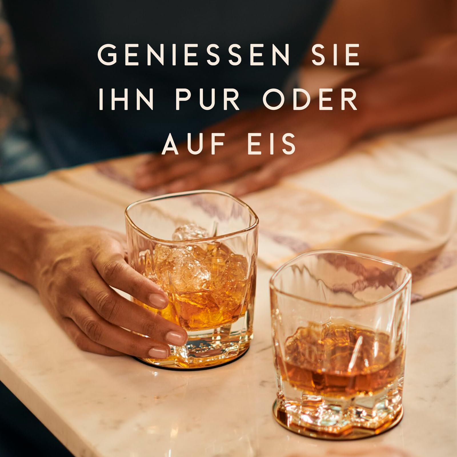 Santa Teresa 1796 Triple Aged Solera Rum in Metalldose, 40 Vol.-%, 70 cl/700 ml, dunkler dreifach gereifter Super Premium Single Estate Rum aus Venezuela als Geschenk-Set