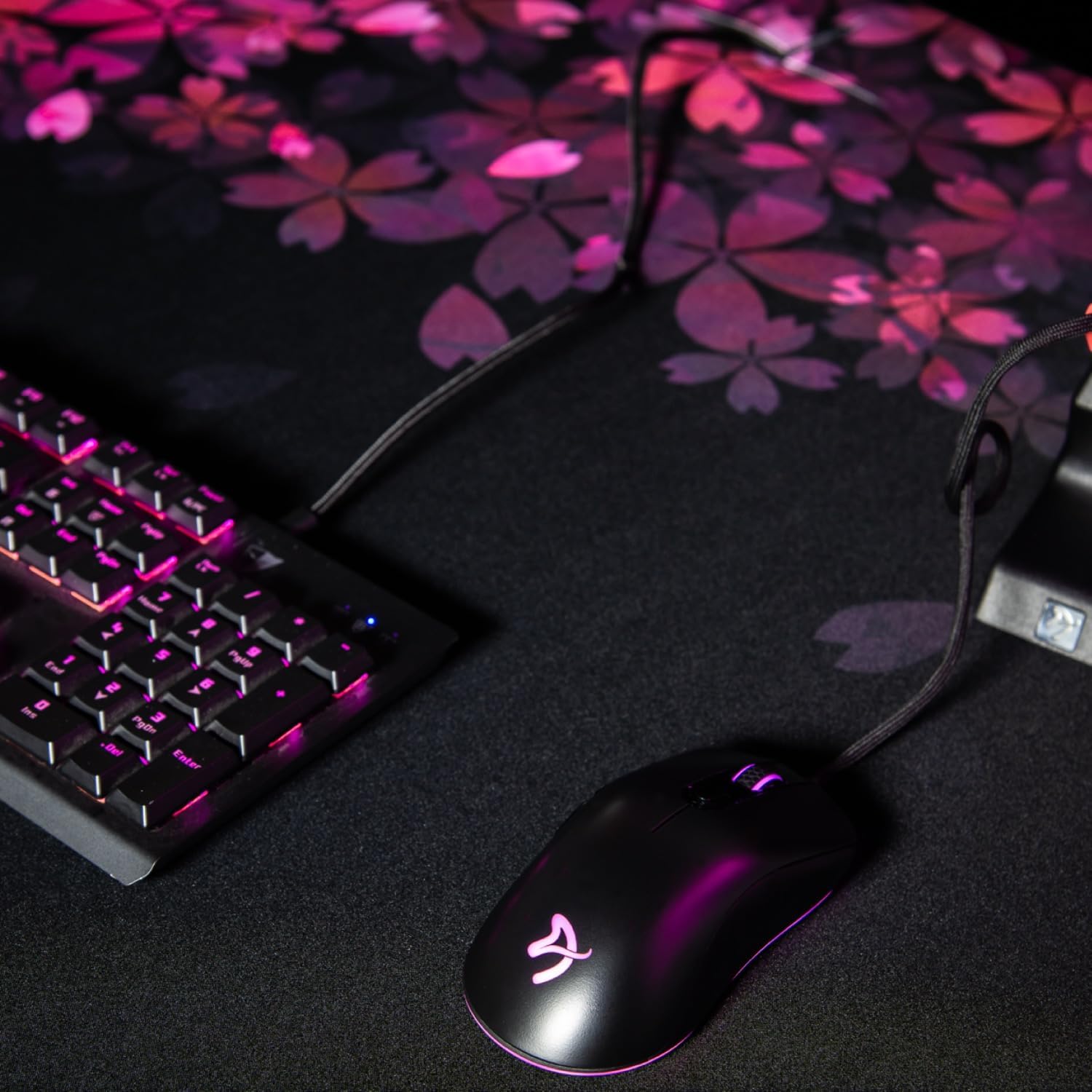 Arozzi Arena GamingDesk Mat, Full Surface CustomDesk Pad, Interchangeable, Water Resistant & Washable ComputerDesk Mouse Pad with Stitched Edges (D025)