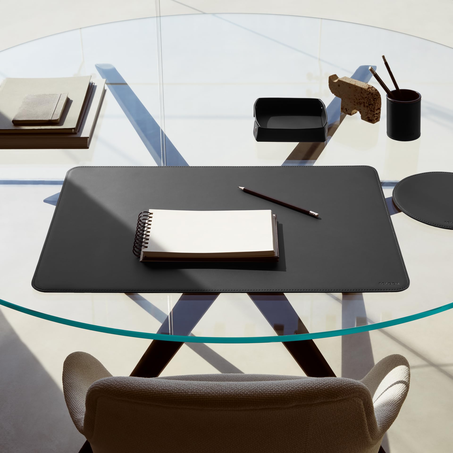 Eglooh, Orfeo, Pen Pot for Desk, Round Design, Made of Black Leather, cm 7,8 x 7,8 H.9,5 - Image 3