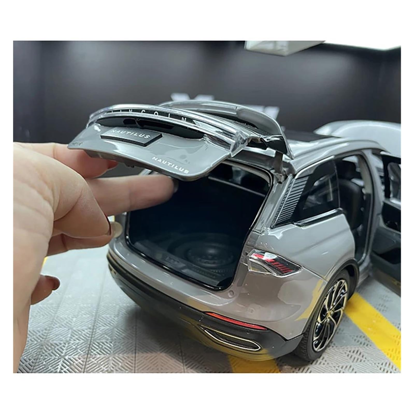Auto In Miniatura 1 18 Per Lincoln Navigator Modello Di Auto In Lega Analogica Pressofusione Hobby Esposizione Statica