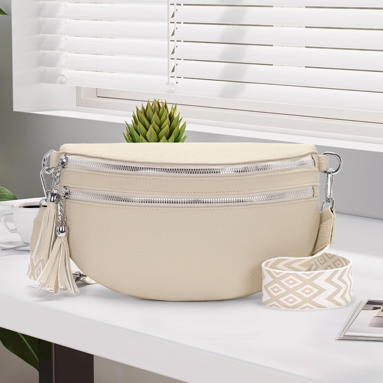 LANXINGLUO sac banane femme Beige sac bandoulière femme tendance sacs à main Moyen Livré avec deux bandoulières et des emplacements pour cartes