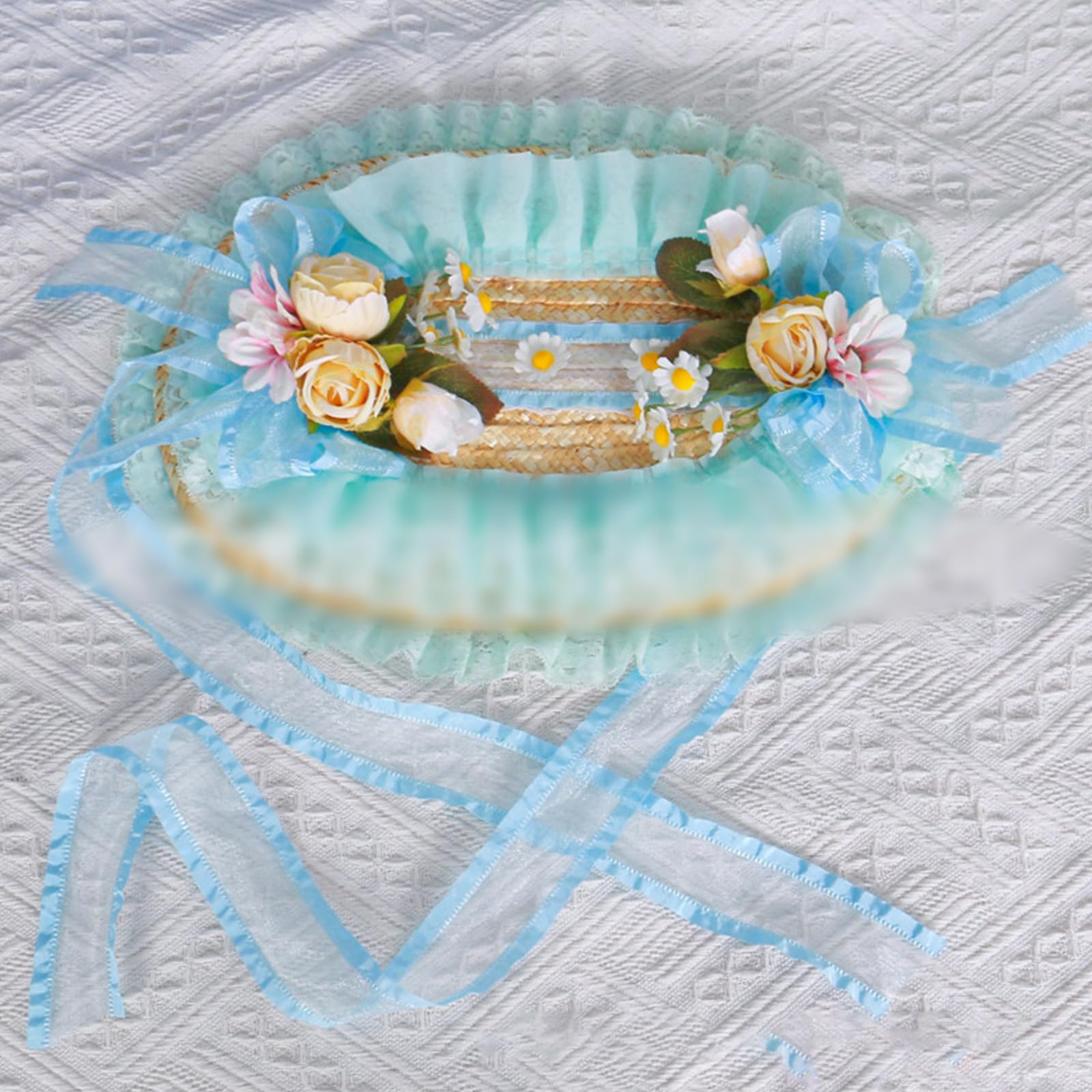 Elegante cappello fascinator in pizzo con fiocco in paglia per feste a tema vintage e vacanze al mare accessorio alla moda