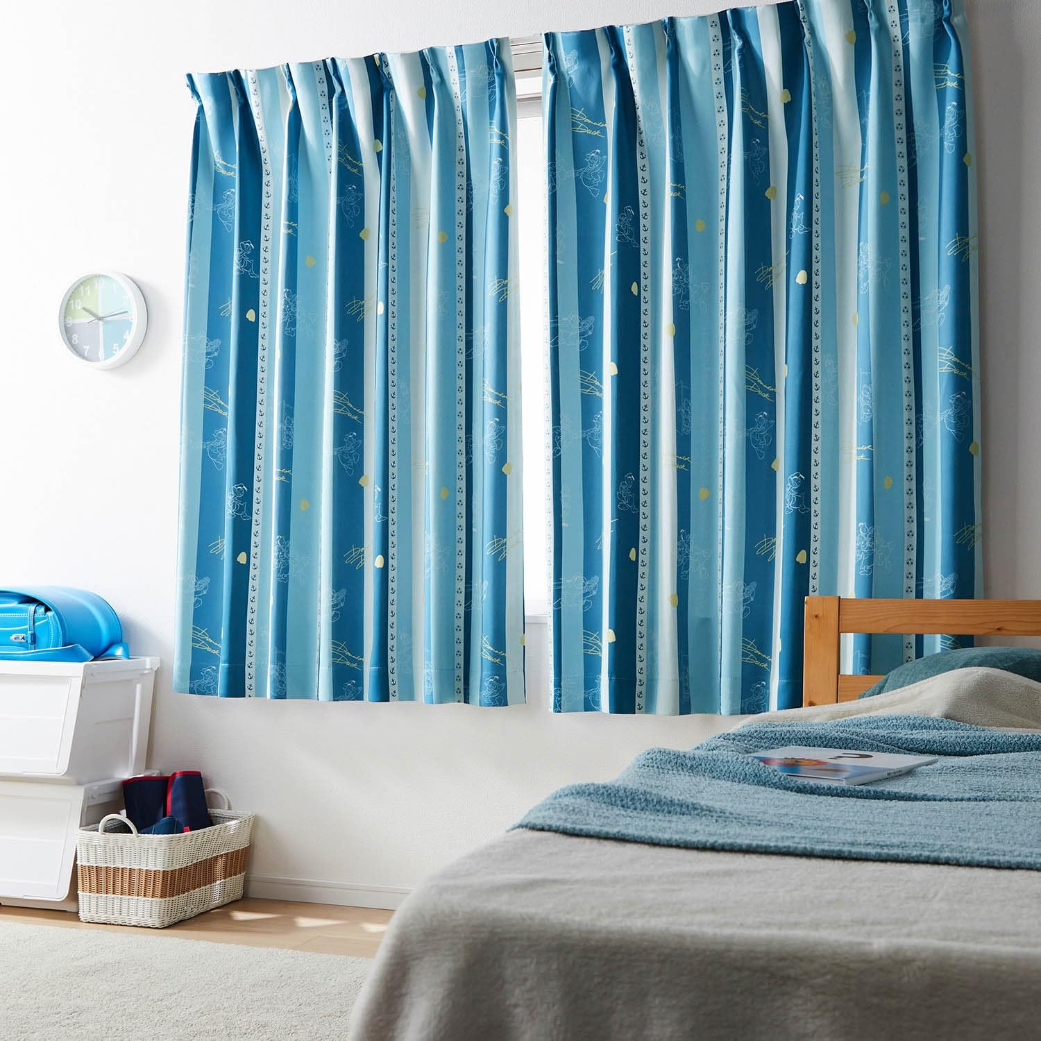 ドナルド　ディズニー　カーテン2枚セット+カーテン止め2枚 Amazon｜[ベルメゾン] ディズニー カーテン 遮光 遮熱 ドナルド