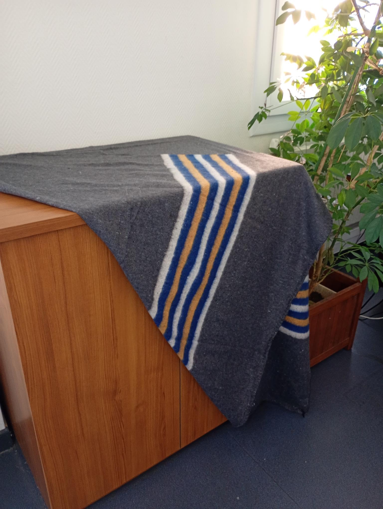 LNT France - Lot de 5 Couvertures Epaisses de Protections de Meubles pour Déménagement, Transport et Stockage-150x200 cm - 410 gr/m²- couverture 100% Textile Recyclé. (5 Bleues)