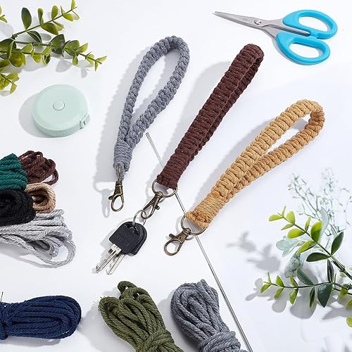 Miniatura 4 de INFUNLY Juego de 8 llaveros de macramé para manualidades, coloridos kits de nudos de cordón de macramé para adultos principiantes, llaveros de nudo
