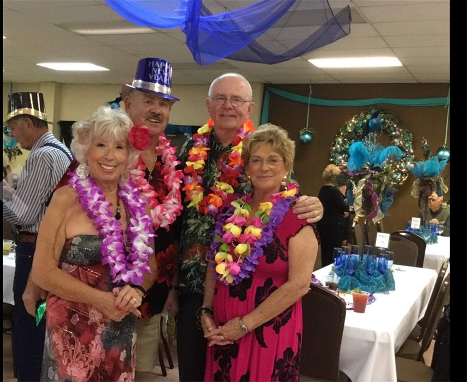 "Hawaiian Leis, 4 Pack" - Image 13