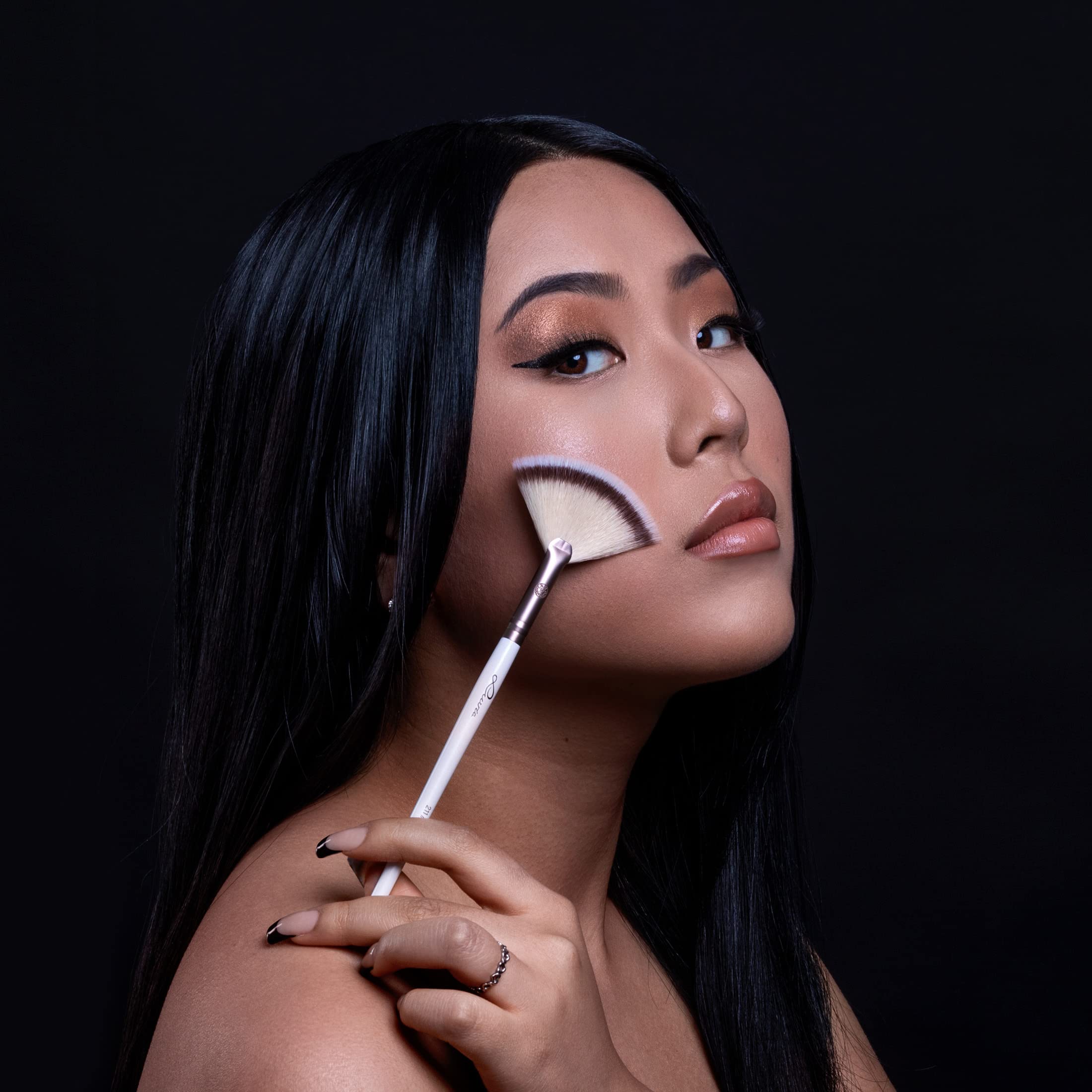 Zestaw pędzli do makijażu Luvia, Highlight & Contour Set, Zestaw pędzli do twarzy, 3 wegańskie pędzle kosmetyczne, Pędzle do makijażu do blendowania, kształtowania i konturowania