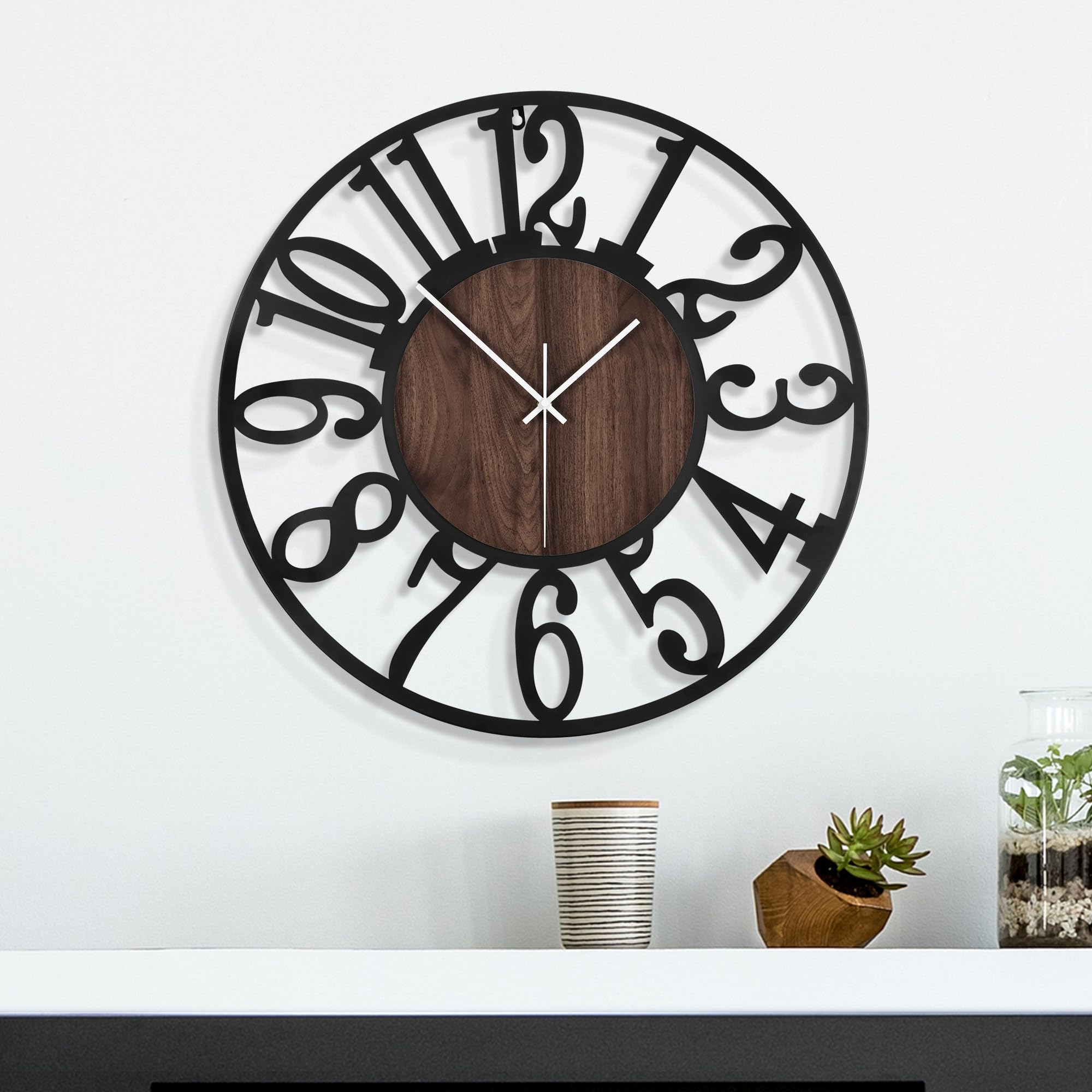 Leuchtende Wanduhr Geräuschlos – 50 cm Große Batteriebetriebene Uhr mit Nachtlicht, Ohne Ticken, LED Licht im Dunkeln, Moderne Metall Wanduhr in Holzoptik für Wohnzimmer Schlafzimmer Küche