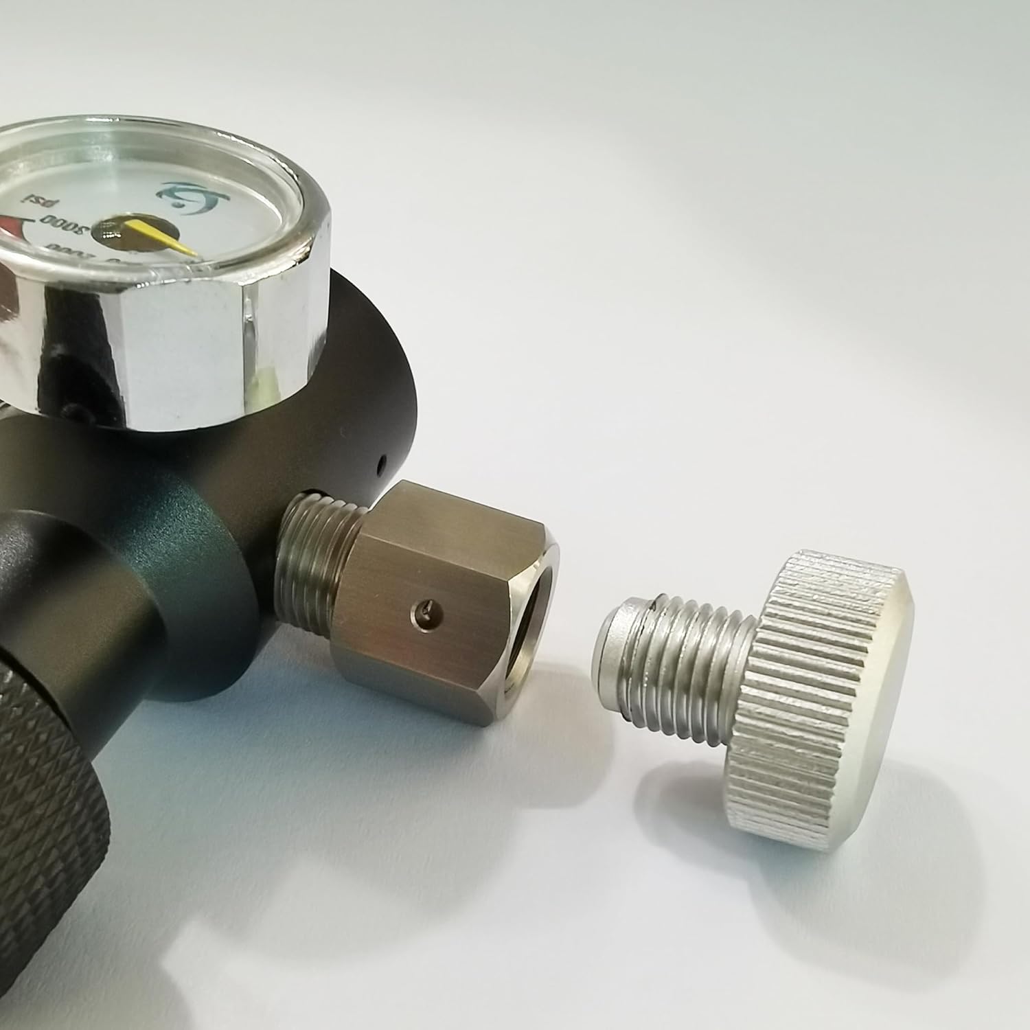 Soda Water CO2 Cylinder Fill Station Filling Adapter Quick Charge Refill Connector with 3000psi Gauge and Bleed Vent