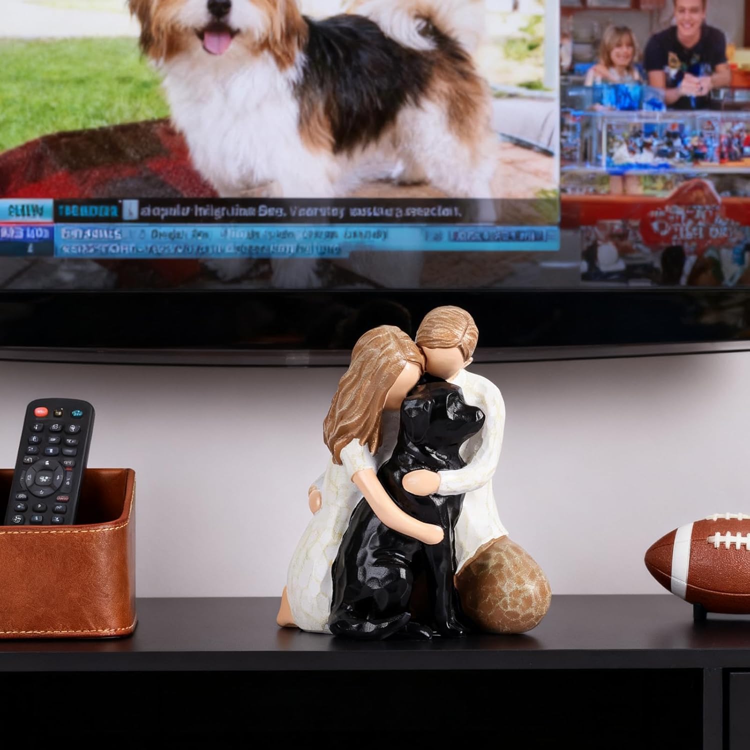 Labrador Dog Lover Figurine, Couple Hugging Labrador Resin Statue, Pet Memorial Figurine, Family and Pet Lover Gift, Modern Home Decor Sculpture for Living Room, Bedroom, Bookshelf, or Office