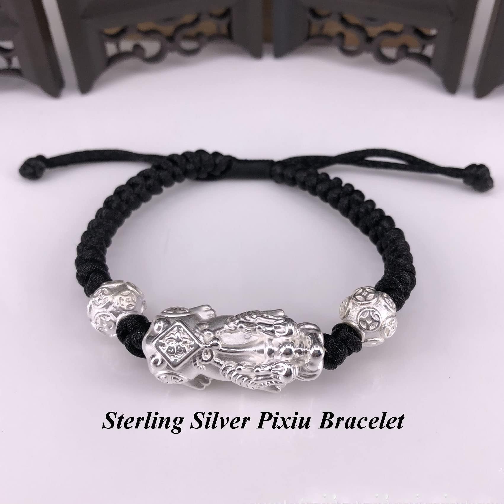Amuleto Feng Shui Hilo Rojo Plata de Ley Pixiu/Piyao Pulsera de Riqueza Pulsera de Amuletos de la Suerte Pulsera de Chakra de Cristal Curativo Reiki Talismán para la Prosperidad Dinero Buena Suerte