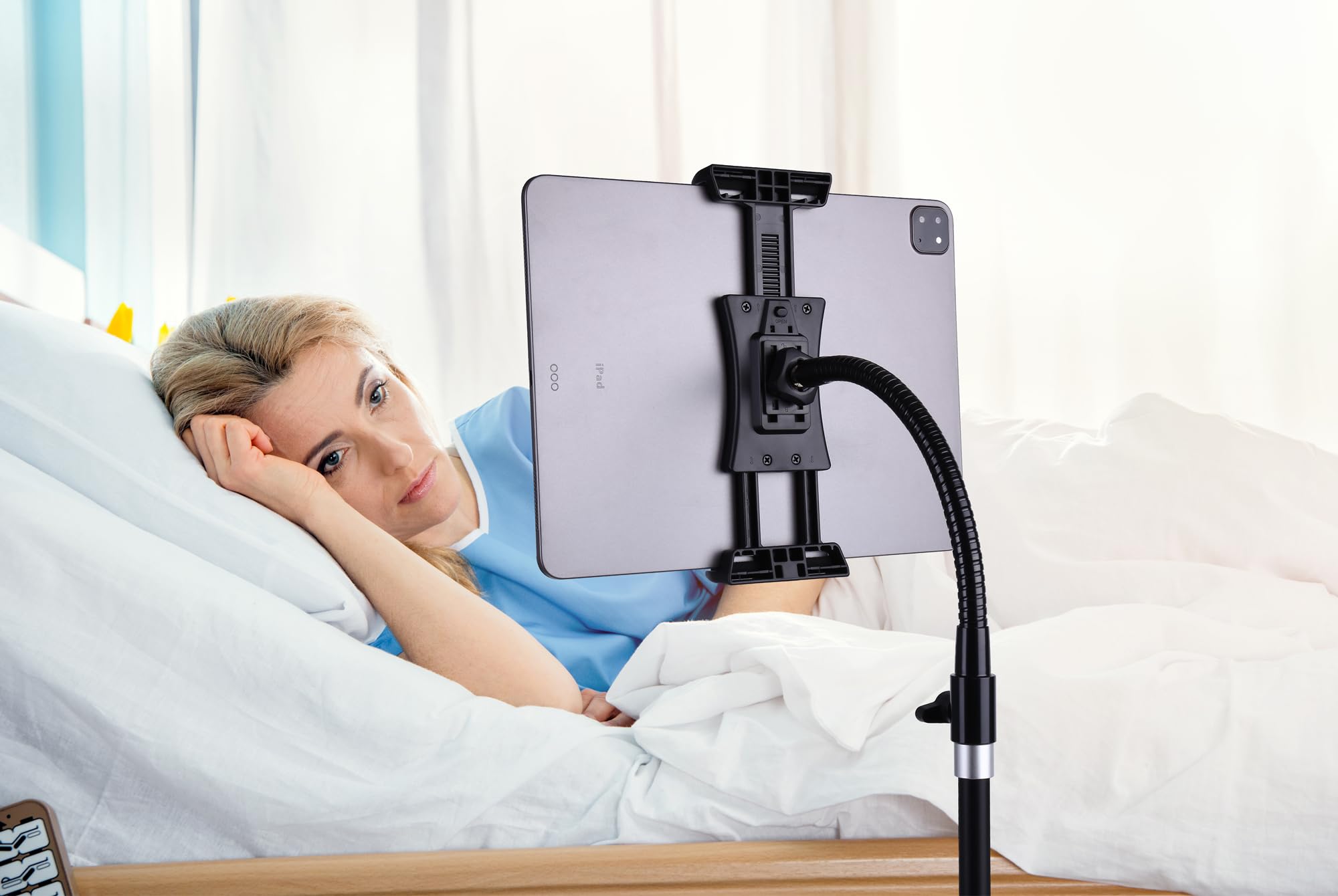 Peastrex Ipad and Phone Tripod 73