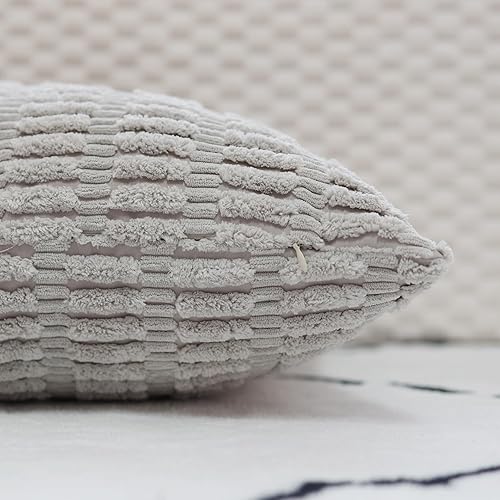 Miniatura 10 de Henzxi Paquete de 2 fundas de almohada decorativas de pana de 22 x 22 pulgadas, fundas de almohada cuadradas de estilo bohemio a rayas suaves,