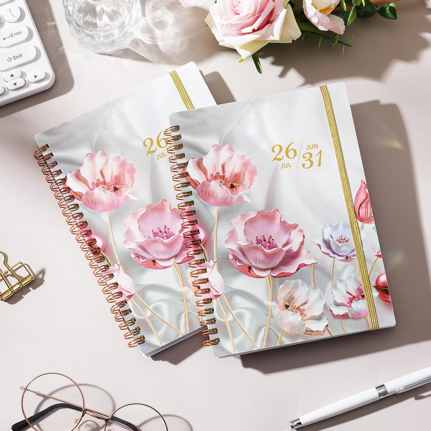 Agenda mensuel 2026-2031 - Planificateur 5 ans 2026-2031 - Reliure à spirales - Juillet 2026 à juin 2031 - Planificateur 16,3 x 21,6 cm avec onglets, calendrier de 60 mois, poche double face - Fleur