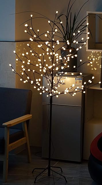 Elito Home & Garden® Xmas Tree 1.5m | 200 LED Berry Blossom Tree Christmas Tree| Large 5ft Pre-Lit Light Up Tree (Warm White)