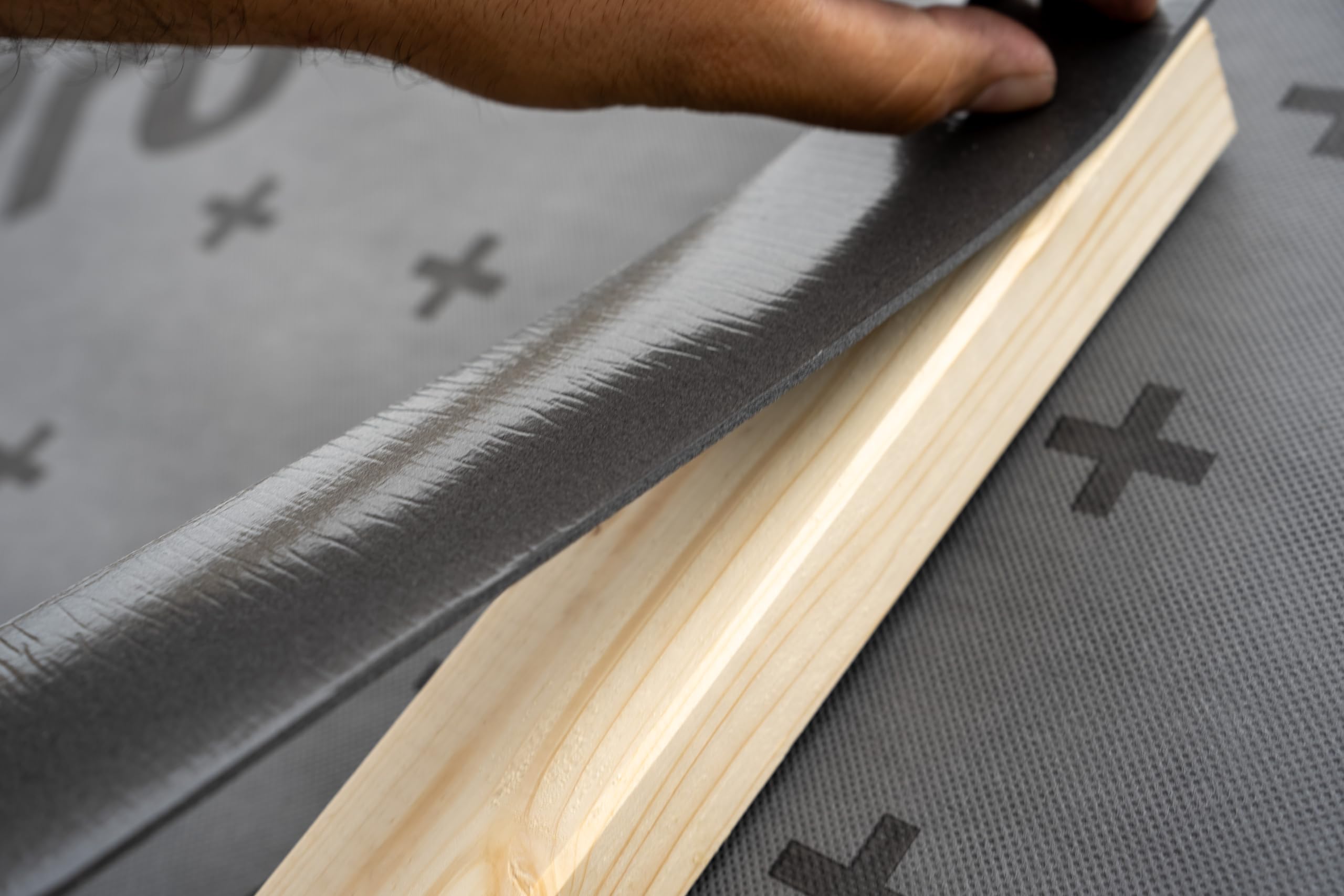 ALMO 5 rouleaux de bande d'étanchéité PE pour clous très adhésive (30m x 60mm) bande d'étanchéité bande de séparation autocollante pour sous-couches, Anthracite