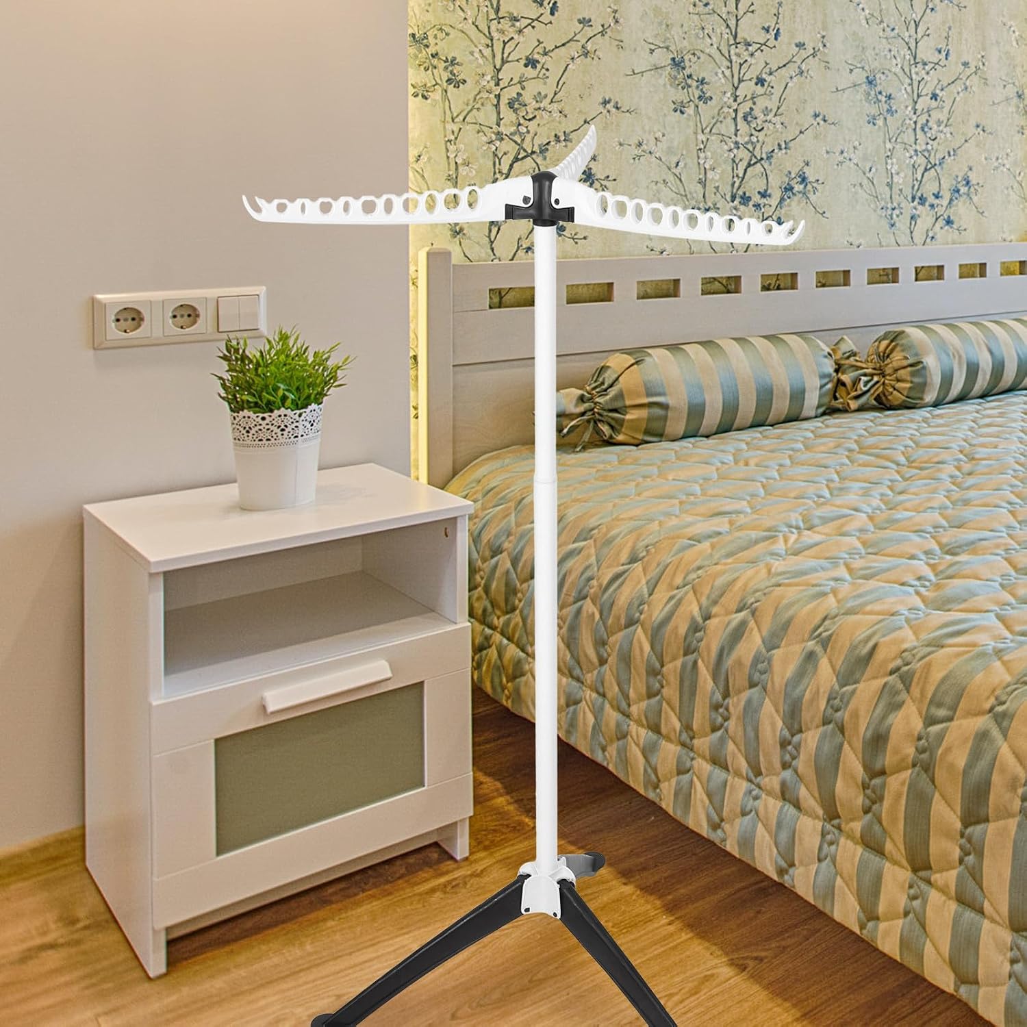 Foldable Tripod Clothes Drying Rack with Stainless Steel Frame