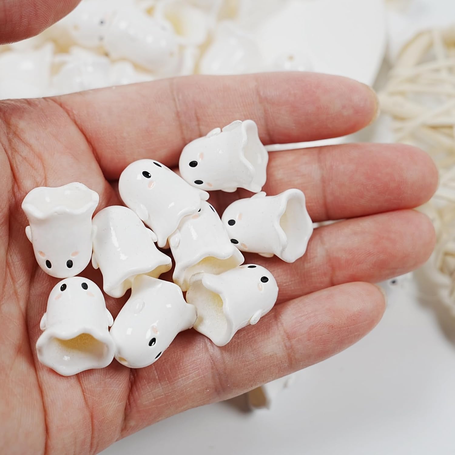 40 Pcs Cute Ghost Shaped Beads,Acrylic Halloween Beads, White Ghost Spacer Beads for Keychain Pens Lanyards Bracelet Necklace Jewelry - Image 3