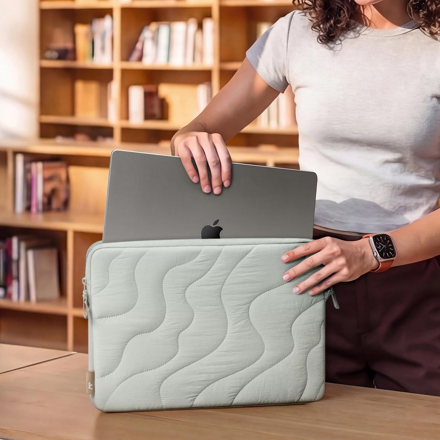 tomtoc 360 Protective Puffy Laptop Case for 16-inch MacBook Pro M5 Pro/Max | 2026, A3428 A3429, M4/M3/M2/M1 Pro/Max A3403 A3186 A2991, Quilted Design Soft Puffer Travel Sleeve Bag for Dell XPS 16 Laptop