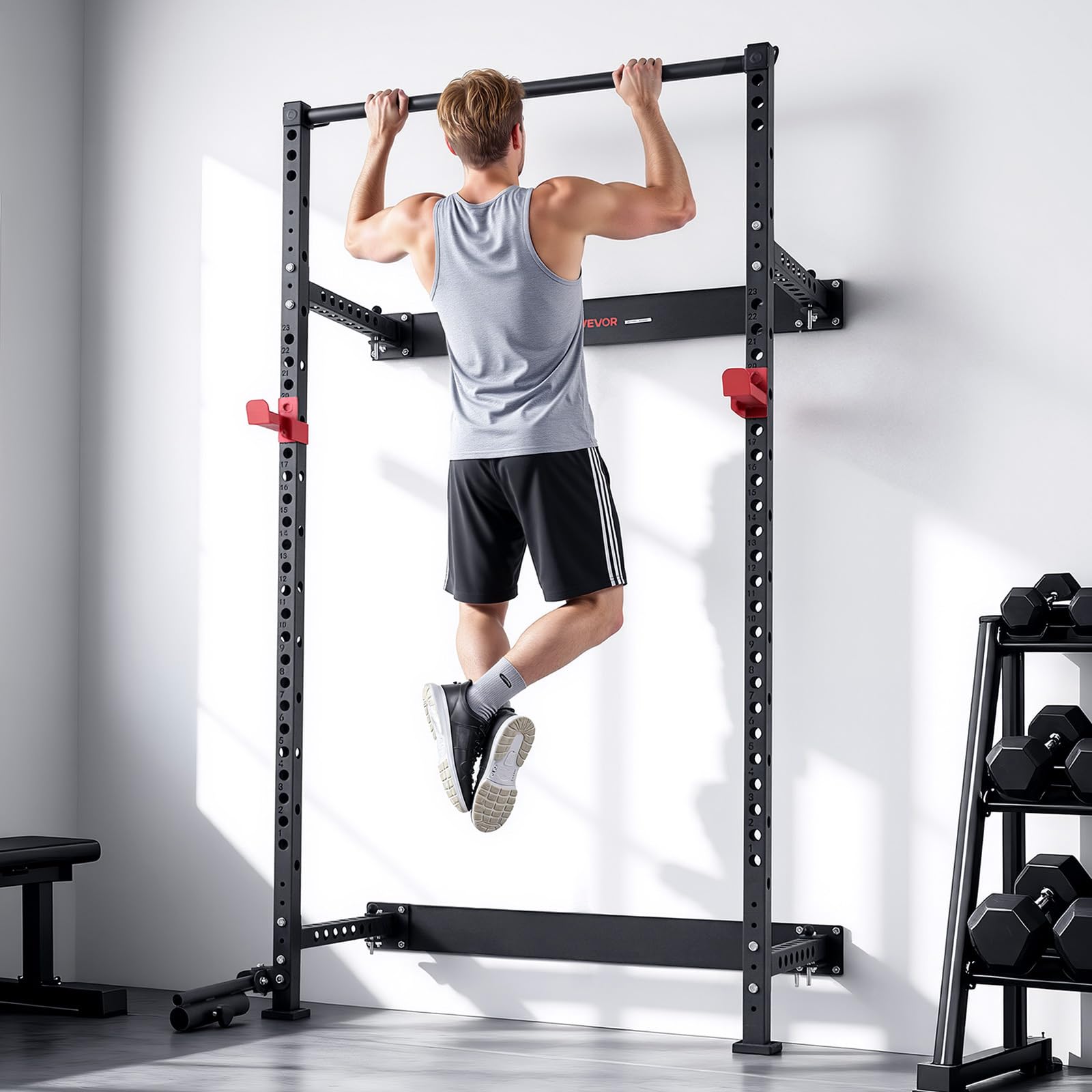 VEVOR Power Cage Klappbar 454 kg Belastbar, Wandmontiertes Power Rack, Multifunktionales Krafttrainingsgerät mit Landminenbefestigung & verstellbaren J-Haken & Klimmzugstange für Heimfitnessstudio
