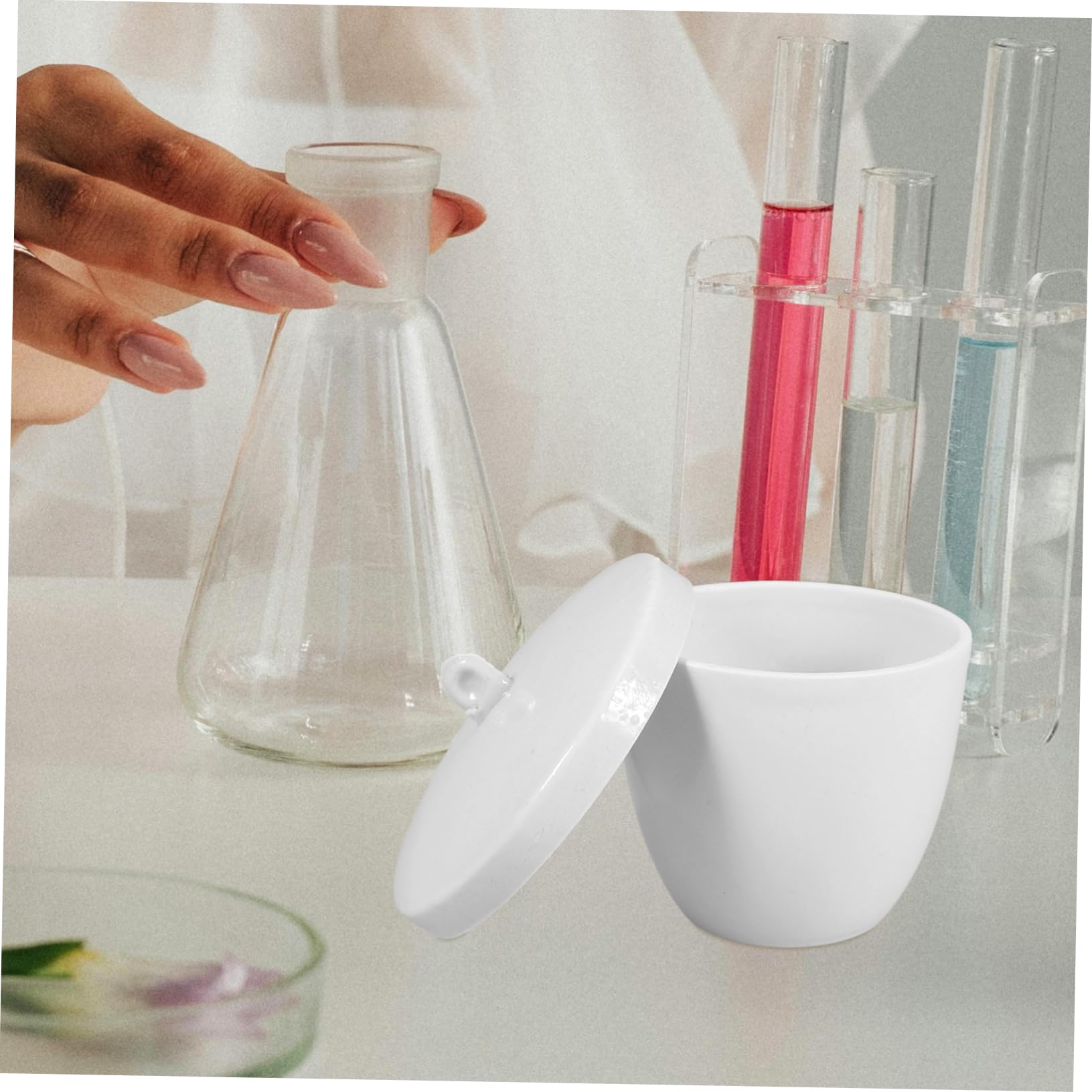 ULTECHNOVO Crogiolo con Coperchio e Manico in Porcellana da 70ml Resistente alle Alte Temperature Crogiolo Ceramico per Laboratorio e Raffinazione Chimica