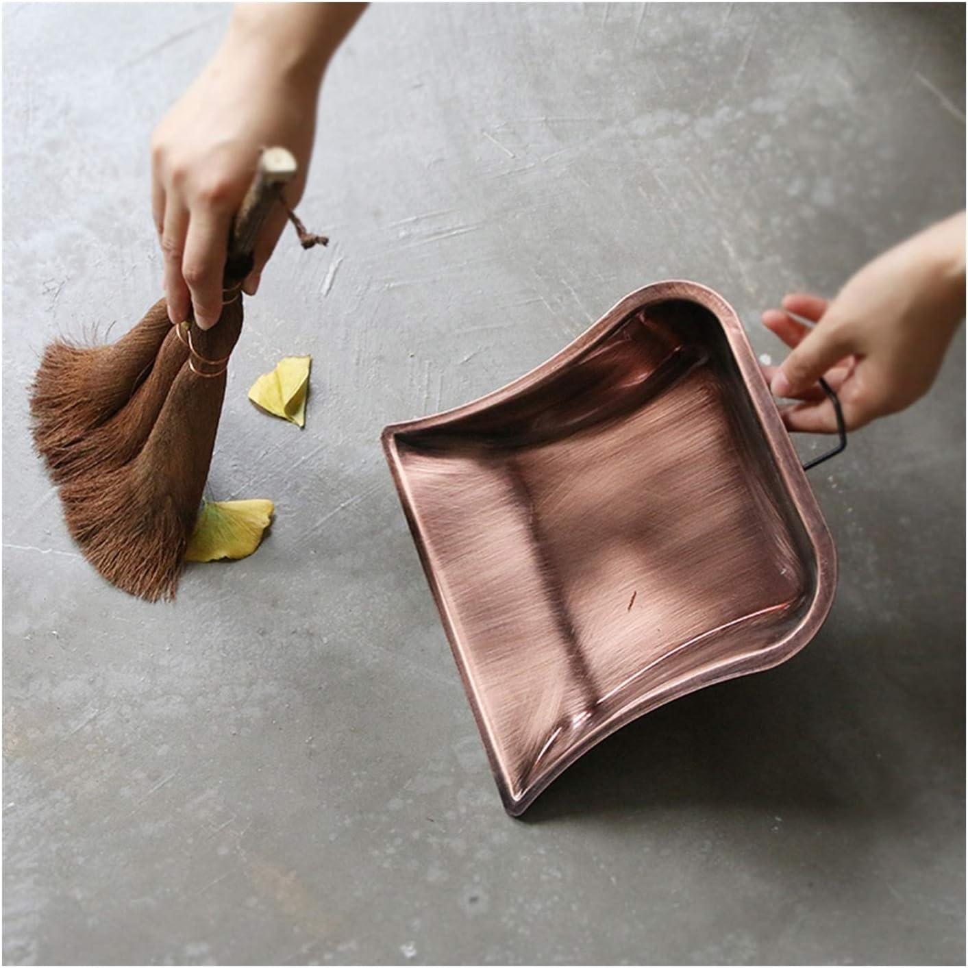 Yjfeng ちりとりとほうき スイープツールセット 小さなヤシの毛のブラシ ミニステンレス鋼 Yjfeng ちりとりとほうき スイープツールセット 小さなヤシの毛のブラシ ミニステンレス鋼