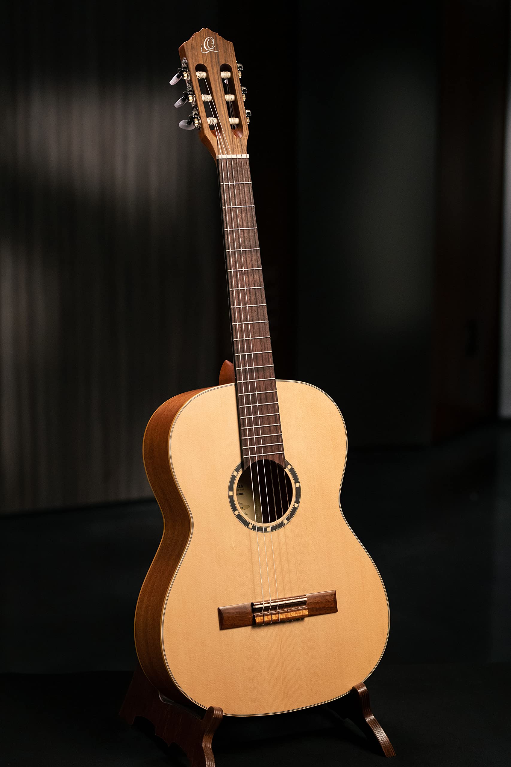 Ortega Guitars Chitarra Concerto Misura 7/8 - Serie Family - include Gig Bag - top in mogano/abete (R121-7/8)