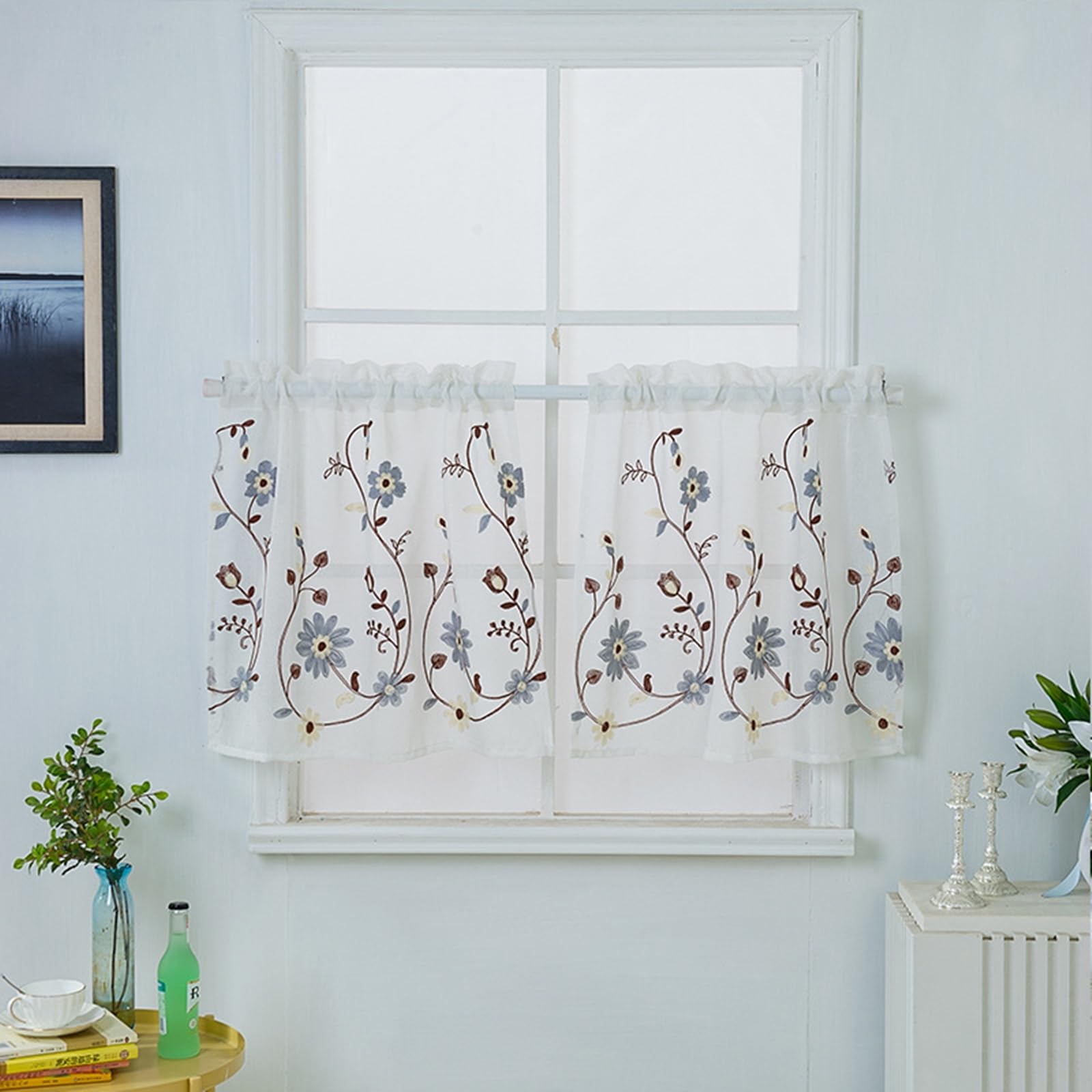 Voilage floral brodé contre le vis-à-vis pour petite fenêtre de chambre et meuble