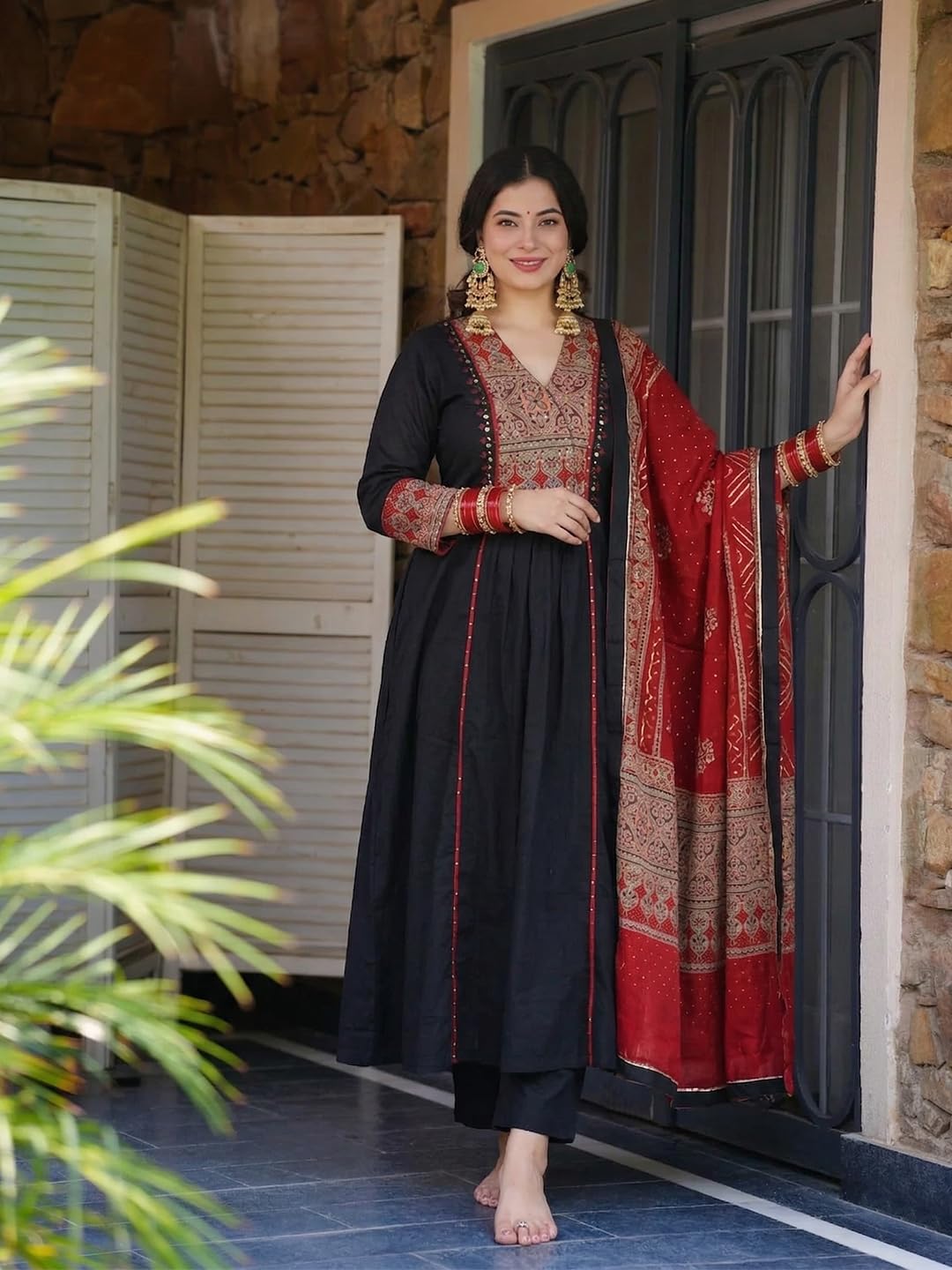 ANNI Designer Kurta Ensemble pour femme en viscose unie | Kurti Set femme | Kurta Palazzo Dupatta Tenue 3 pièces | Col en V Manches 3/4 Coupe droite Vêtements ethniques pour femme Vêtements
