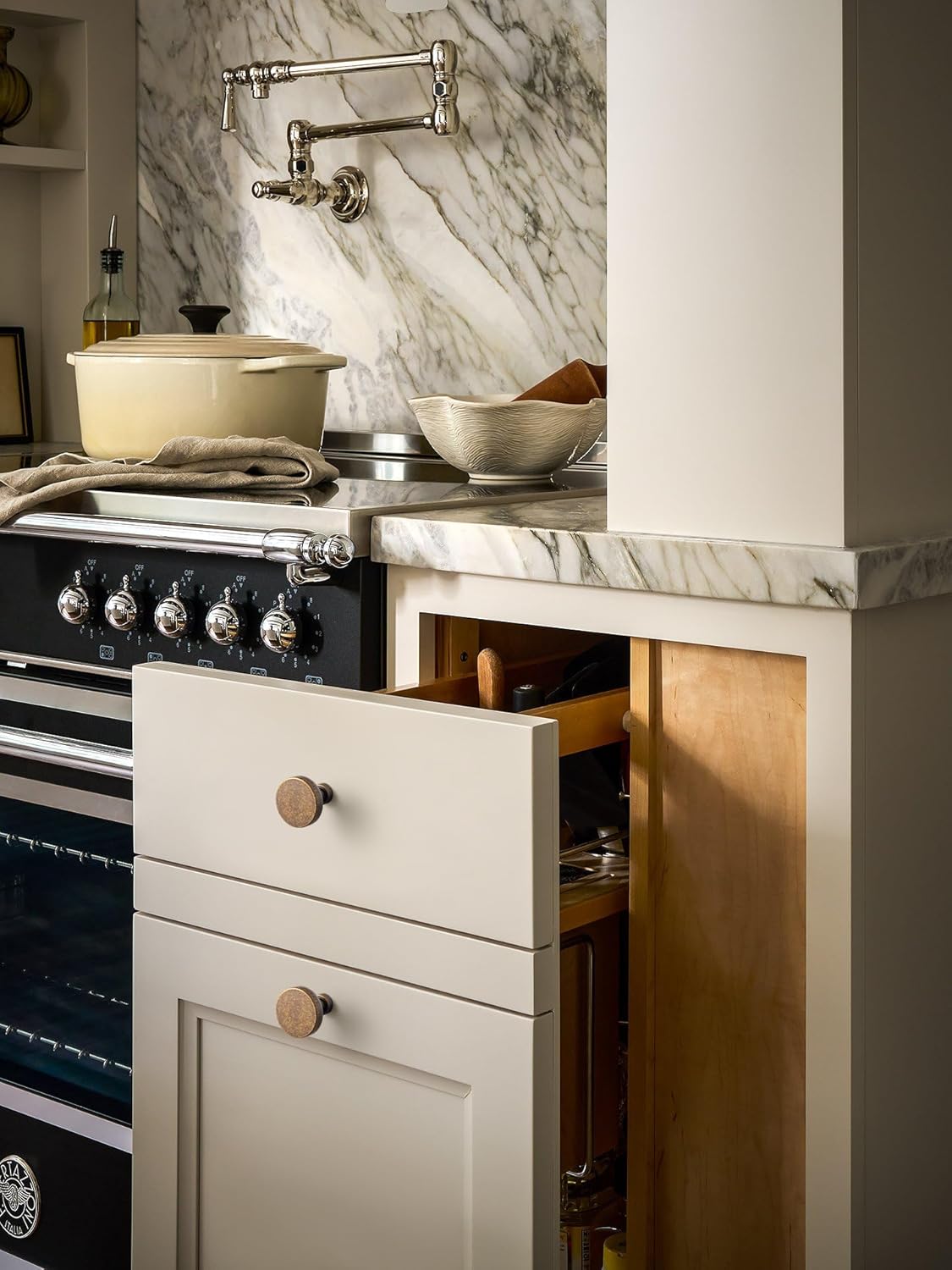 Goo-Ki 6 Pack Cabinet Knobs Antique Brass Drawer Knobs Solid Zinc Alloy Kitchen Hardware - Vintage Brass Single Hole/Screw Bar Cabinet Pulls Dresser Handles