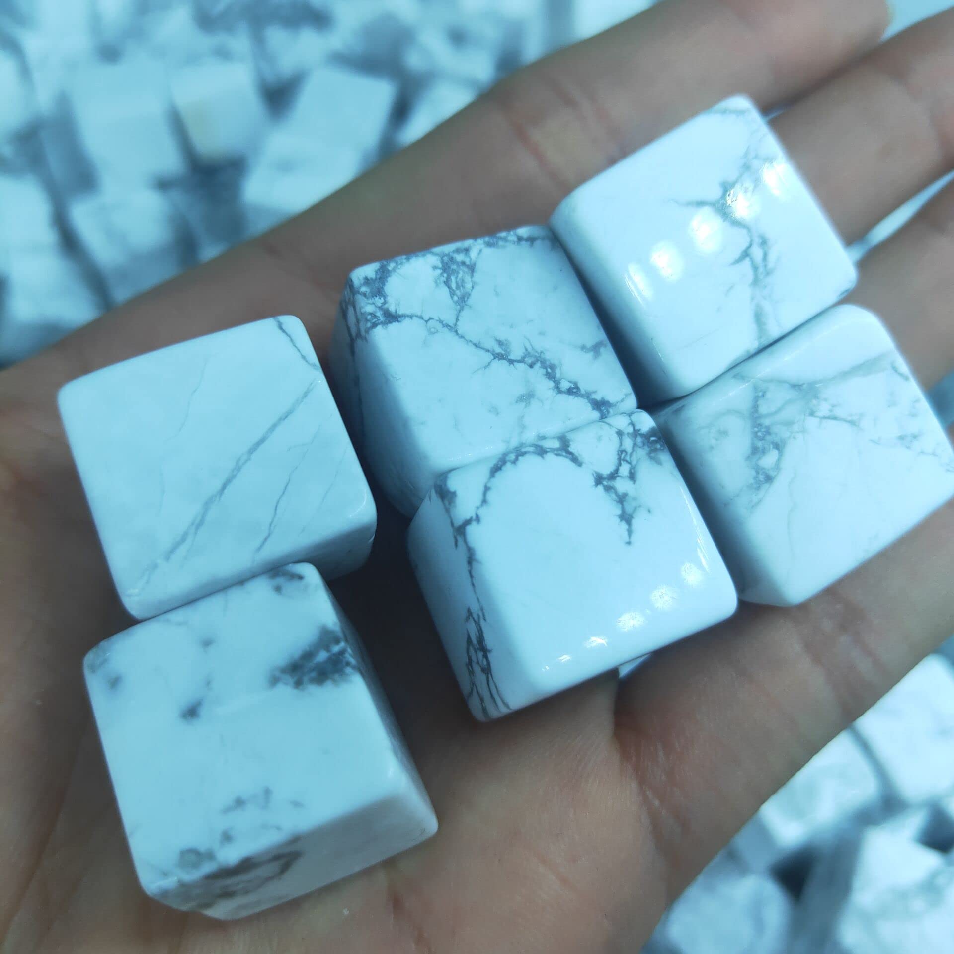 Décoration d'intérieur de méditation, Cubes de Quartz Turquoise Blanc en Cristal Naturel, Pierre de howlite, Artisanat Folklorique, boîte pour Cadeaux (500 g)