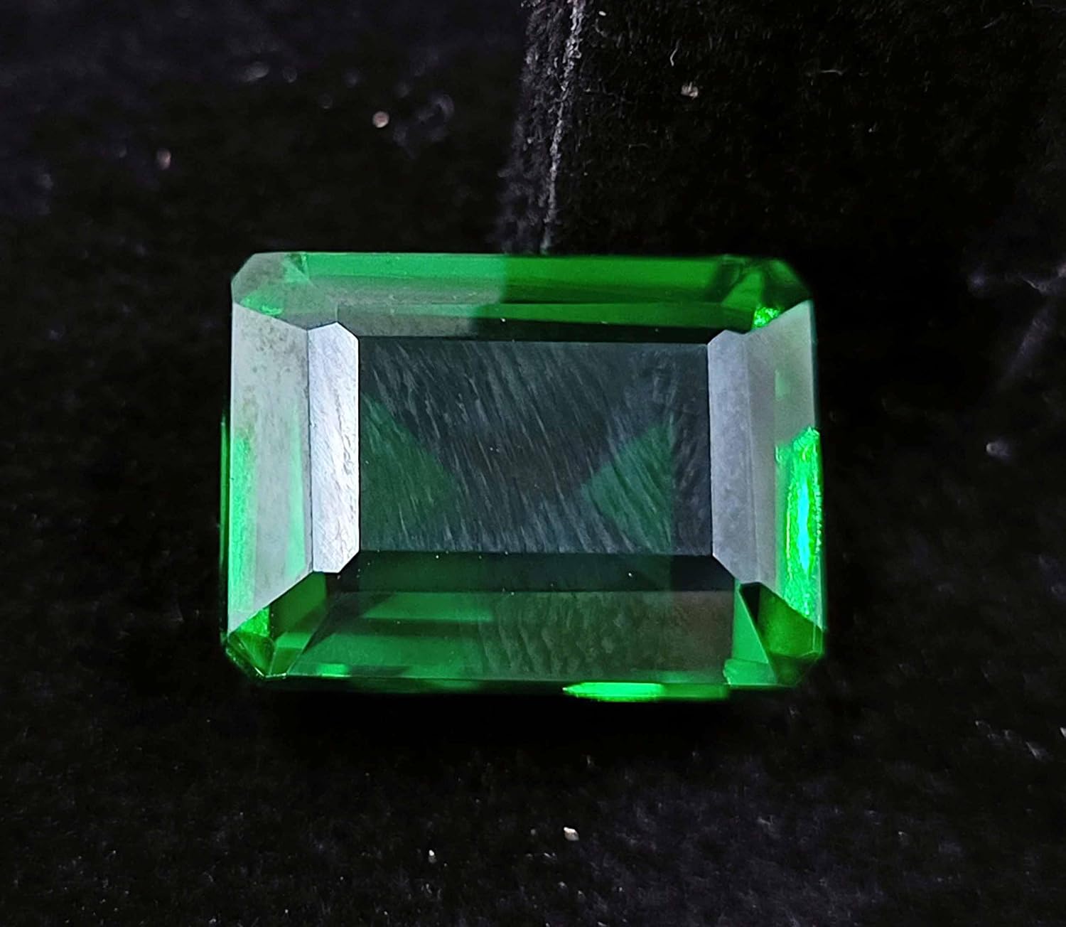 Globalgems Green Emerald 14.55 Carat Natural Certified Loose Gemstone Faceted Emerald Cut Gemstone colombia