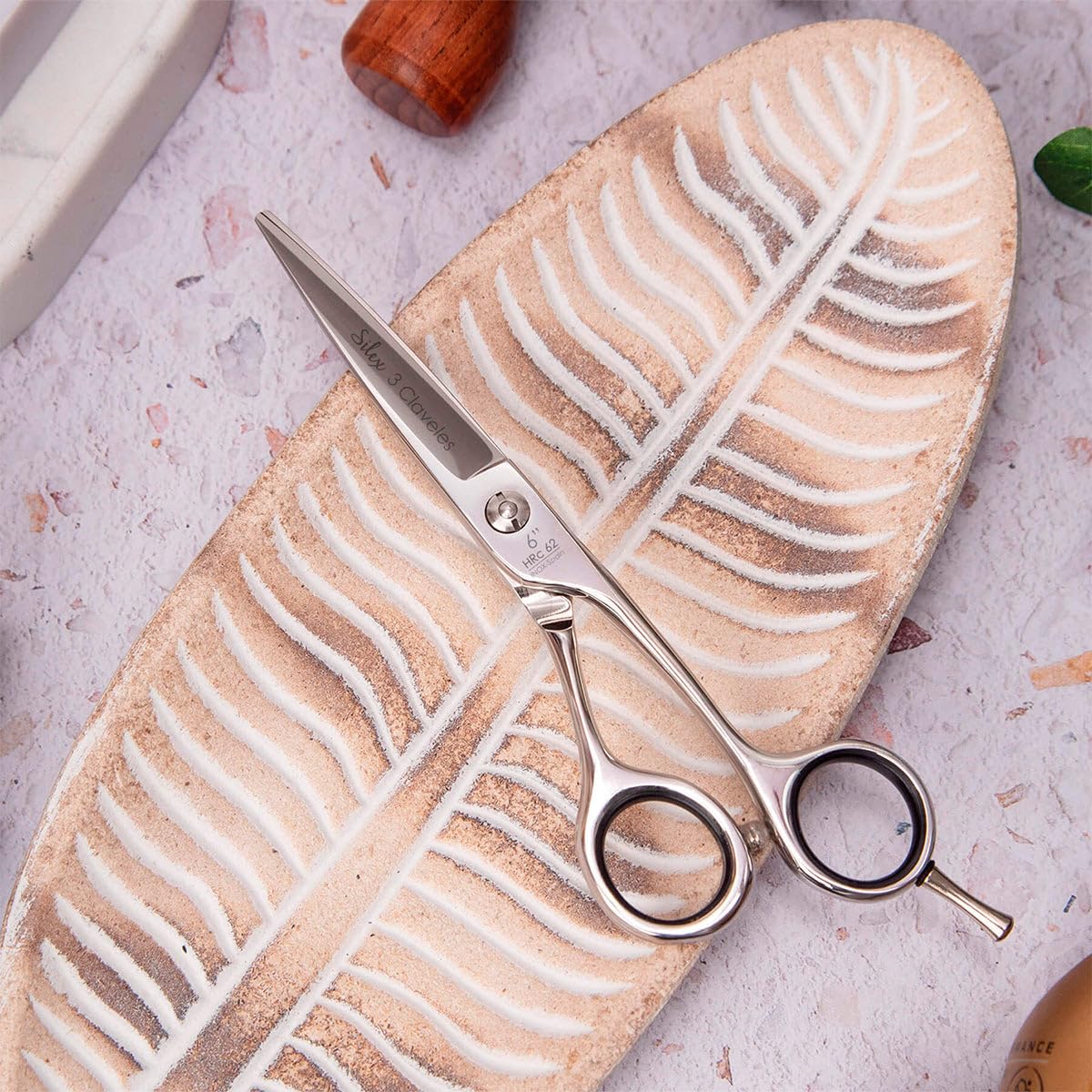 3 Claveles Silex - Tijeras De Peluquería 6" De Corte,vaciado Cóncavo, Filo Navaja, Acero Inox. Dedales Ergonómicos, Tijera Peluquero Profesional, color Brillo, 15.24 cm, 4 g