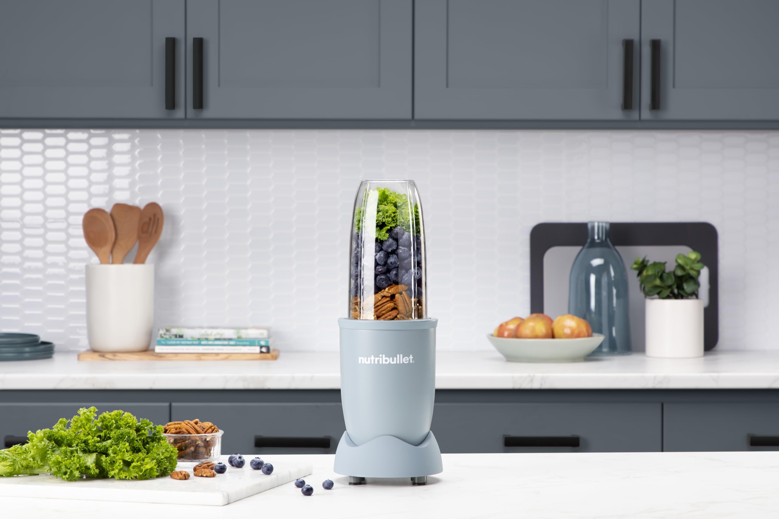 Nutribullet Pro 900 - Frullatore Multifunzione, Frullatore per Smoothie Nutrienti, Frutta e Verdura, Design Compatto, Uso Facile e Pulizia Veloce, 900W, Bicchiere 710ml, Blu Grigio (NB904MASL)
