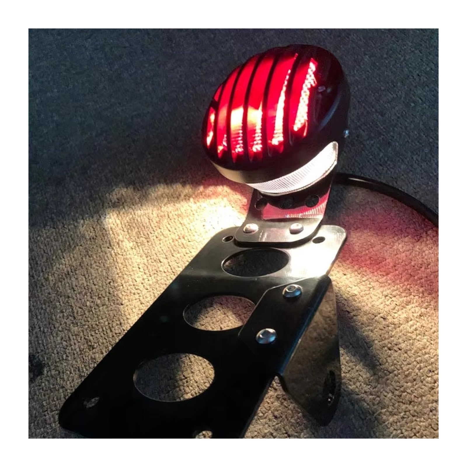 Phare Avant Moto pour Sportsters Bobbers Choppers Feu Stop Arrière Latéral avec Support Plaque D'immatriculation LED Phares Avant