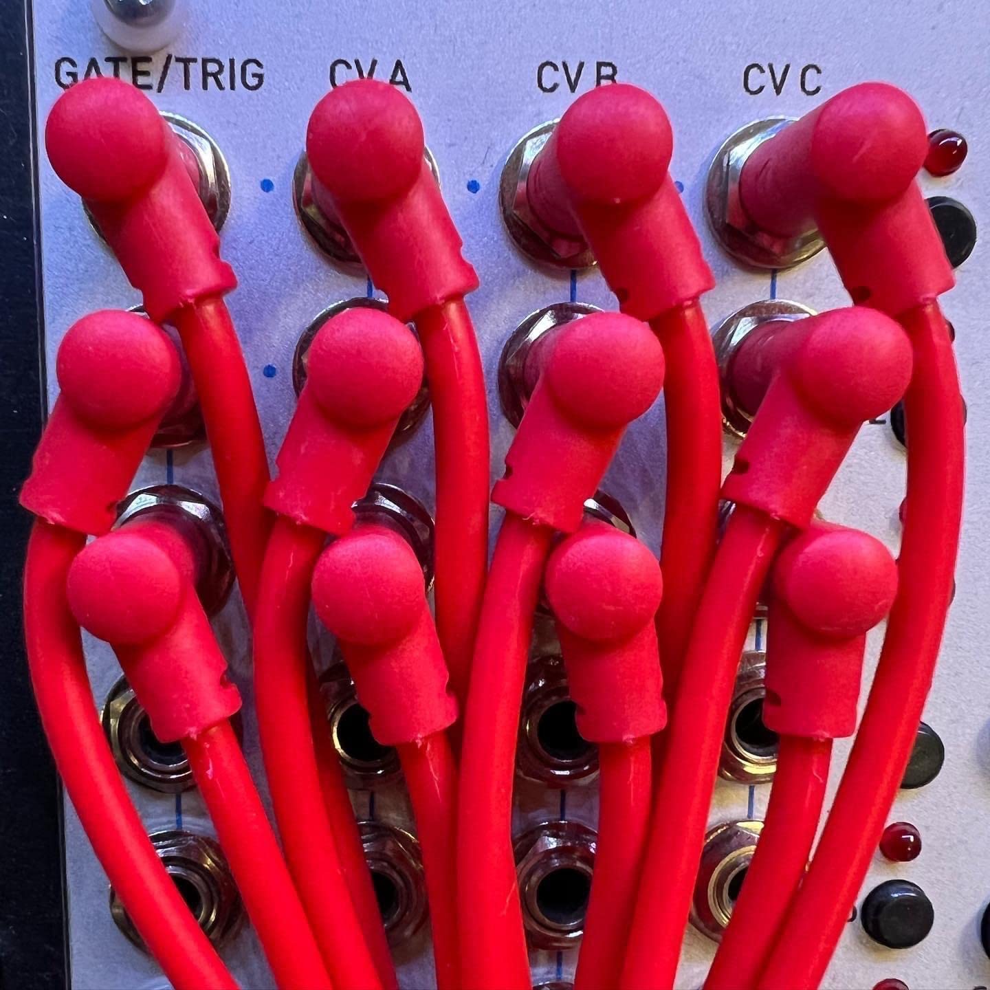 Luigis Modular M-PAR Eurorack Patchkabel, rechtwinklig, 20 cm, Grün, 5 Stück